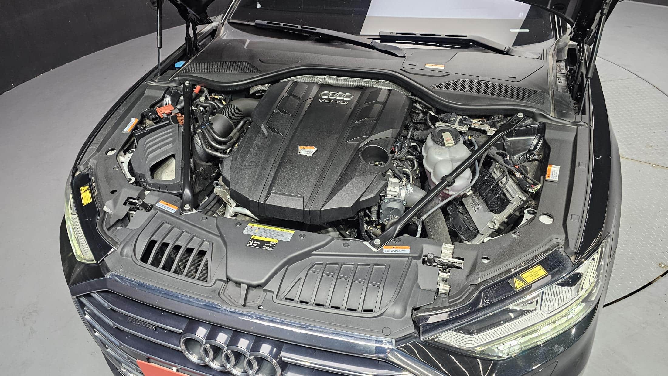 2020 AUDI A8 50 TDI Quattro LWB - 2020 أودي A8