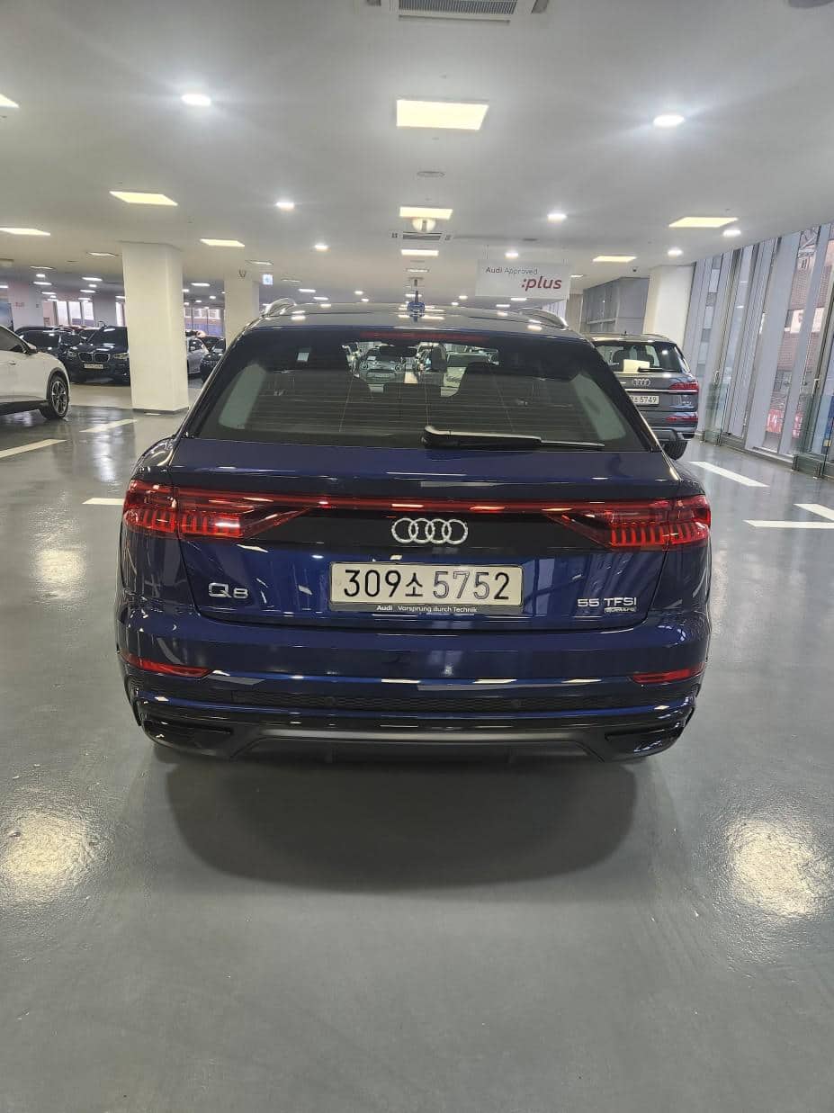 2023 AUDI Q8 55 TFSI Quattro Premium
