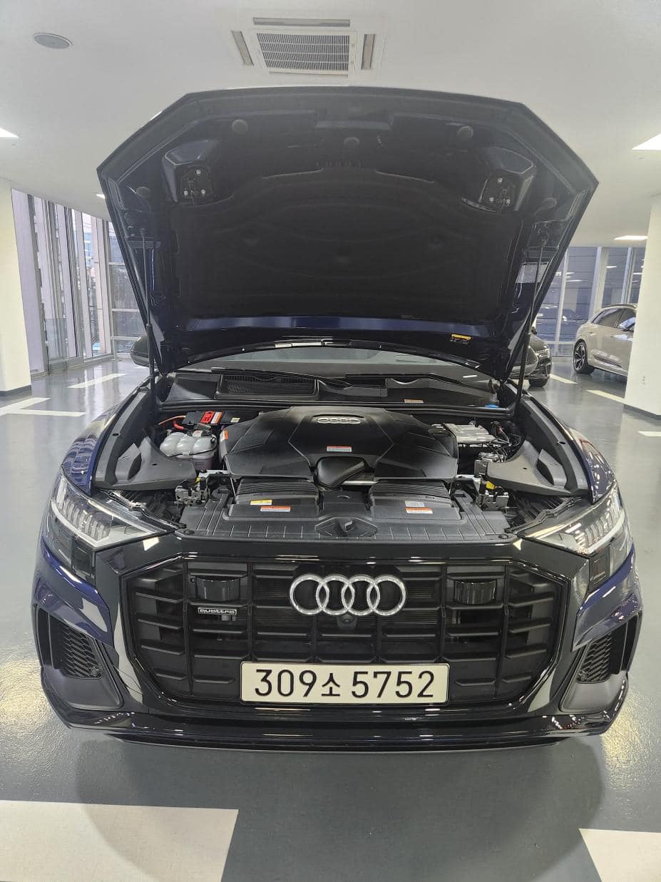 2023 AUDI Q8 55 TFSI Quattro Premium