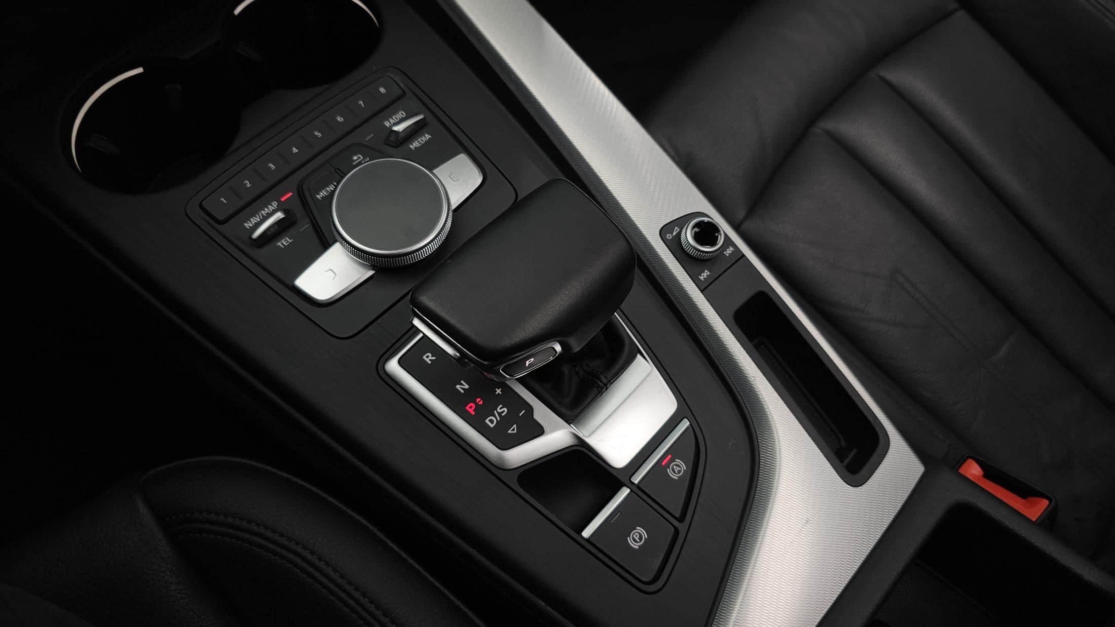2018 AUDI A4 30 TDI - 2018 アウディ A4