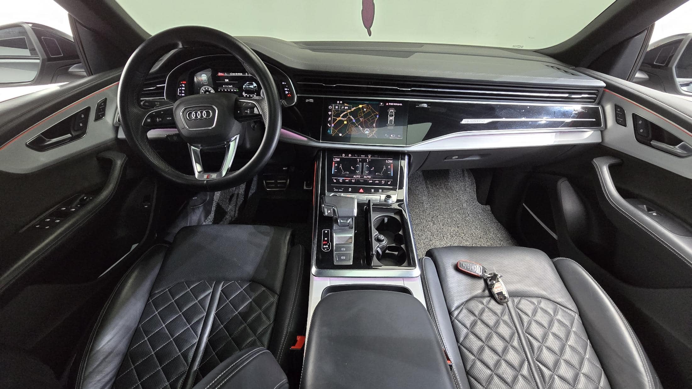 2021 AUDI Q8 55 TFSI Quattro Premium - 2021 アウディ Q8