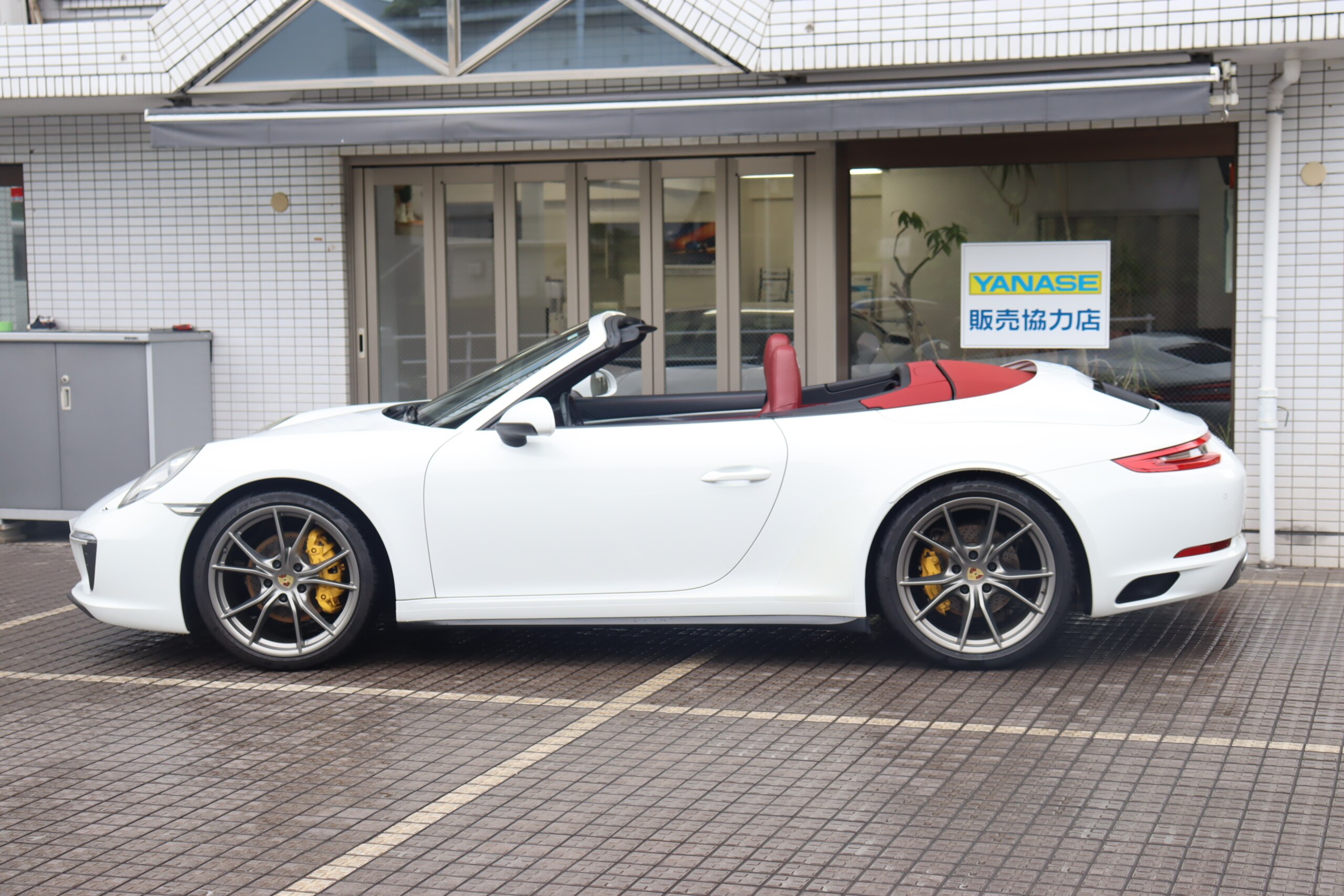 2016 Porsche 911 Cabriolet