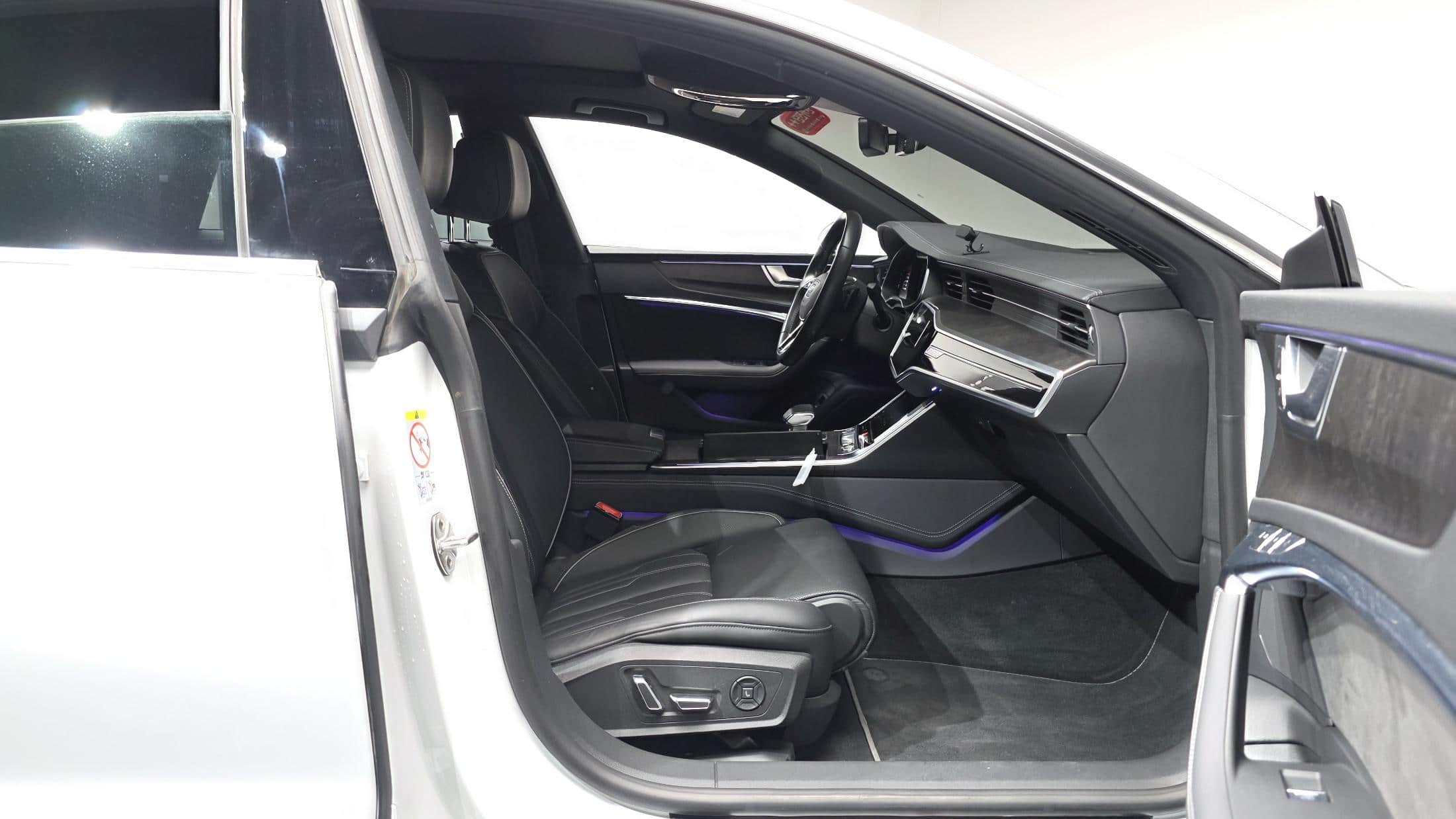 2020 AUDI A7 55 TFSI Quattro Premium - 2020 アウディ A7