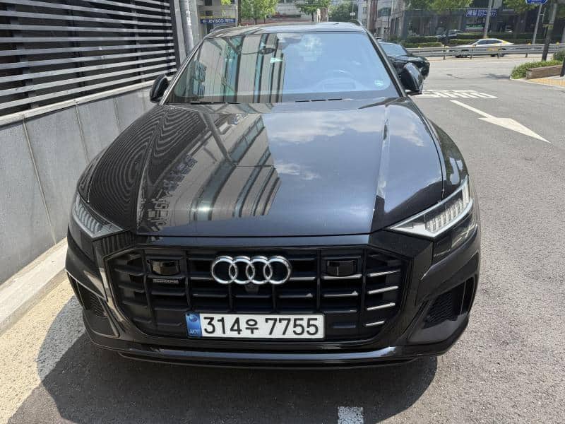 2021 AUDI Q8 - 2021 أودي Q8