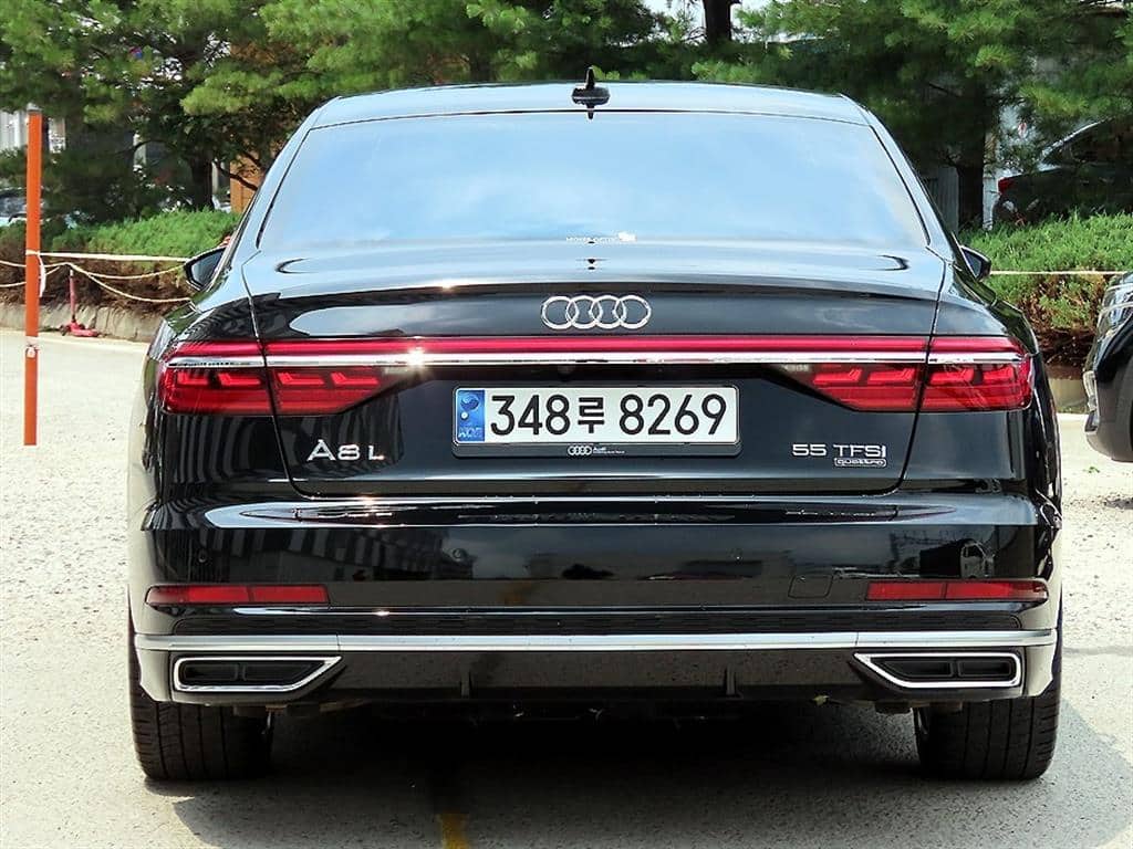 2020 AUDI A8