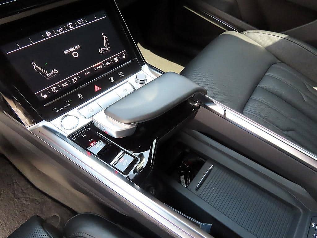 2020 AUDI E- TRON