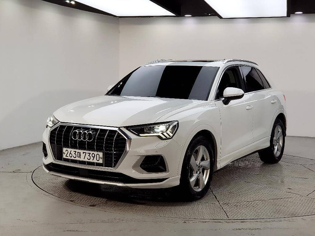 2020 AUDI Q3 - 2020 أودي Q3