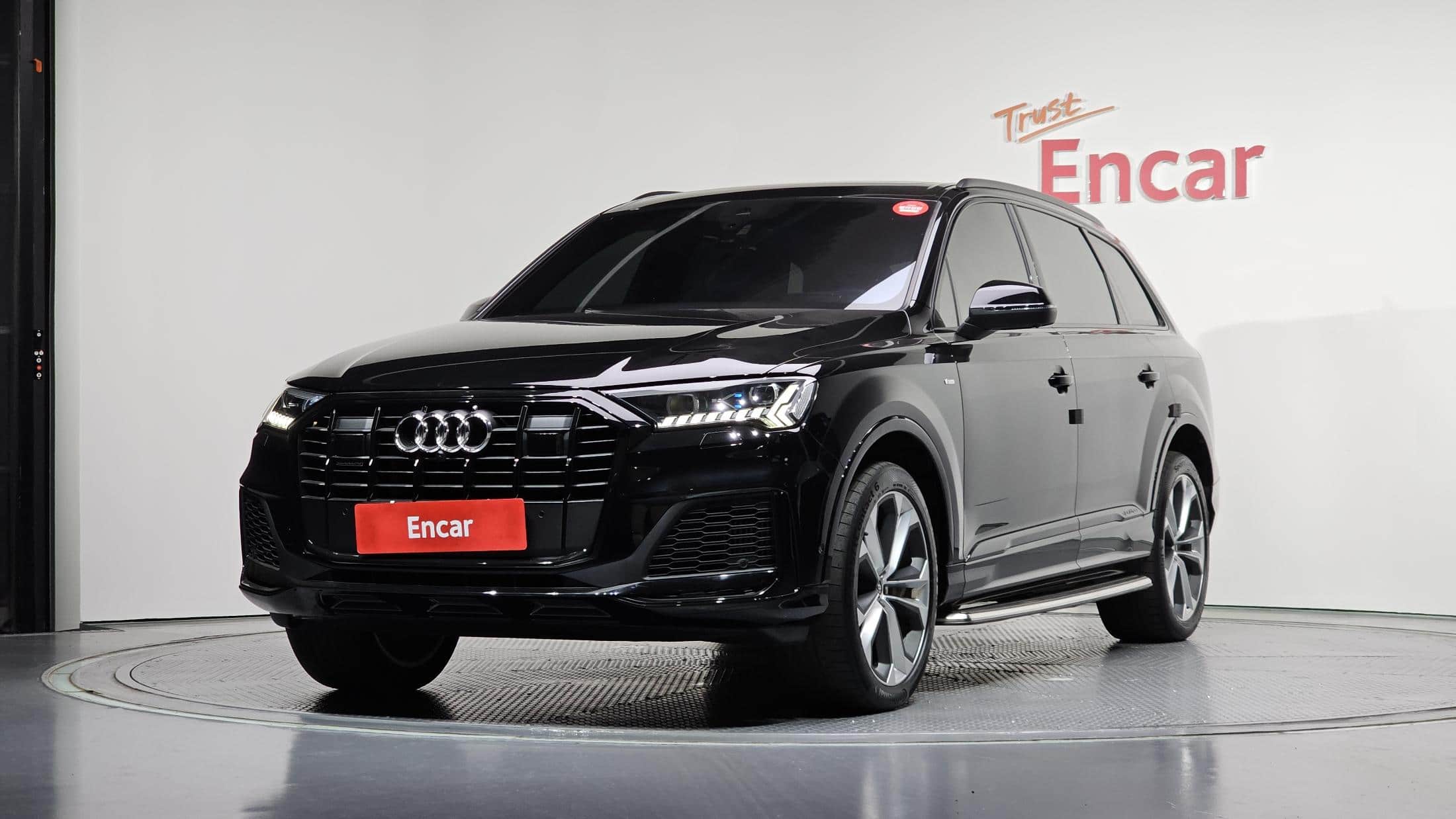 2023 AUDI Q7 55 TFSI Quattro Premium - 2023 أودي Q7