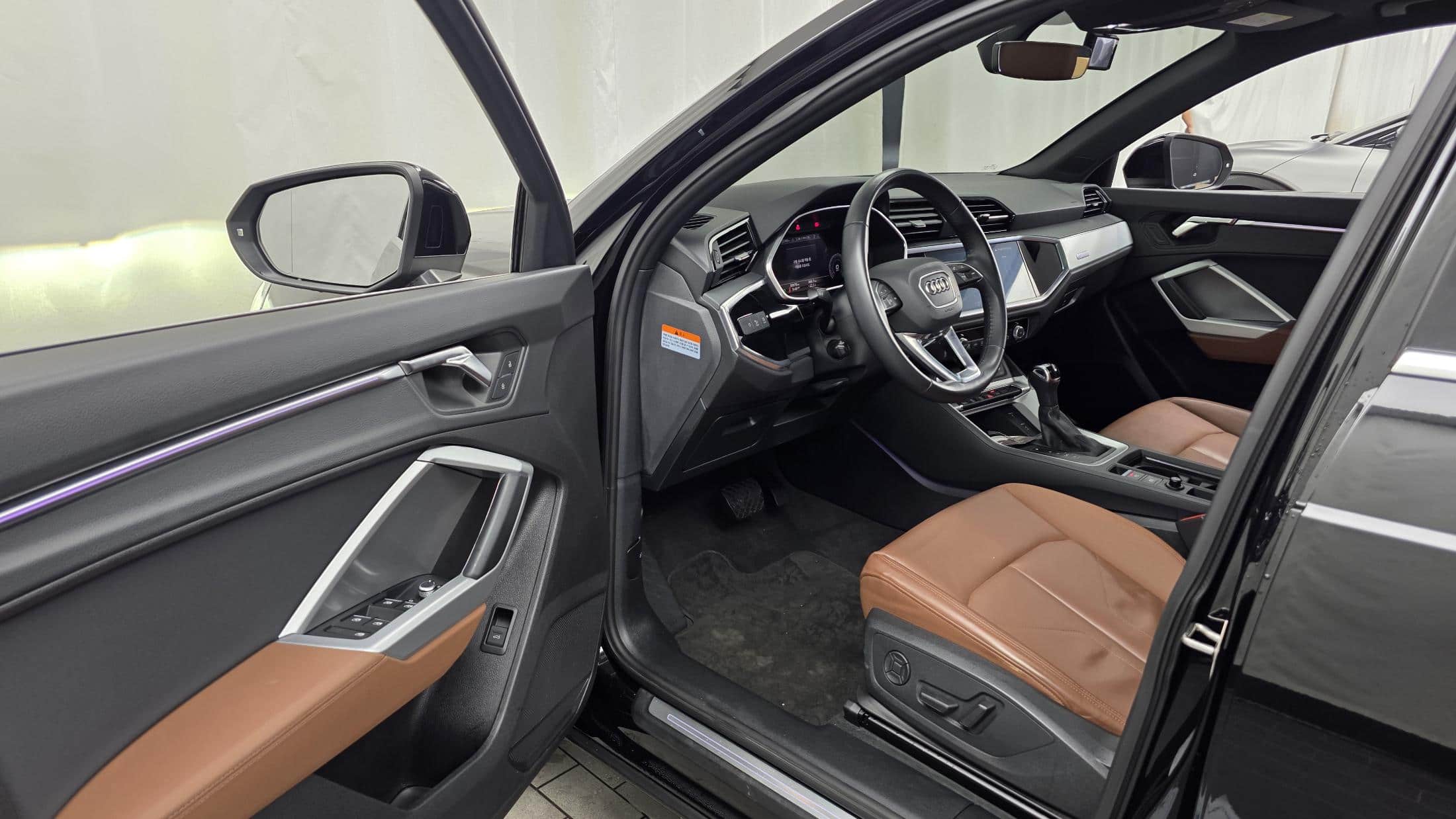 2020 AUDI Q3 35 TDI Premium