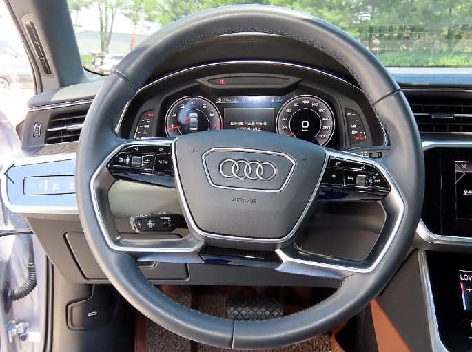 2023 AUDI A6 45 TFSI Premium - 2023 アウディ A6