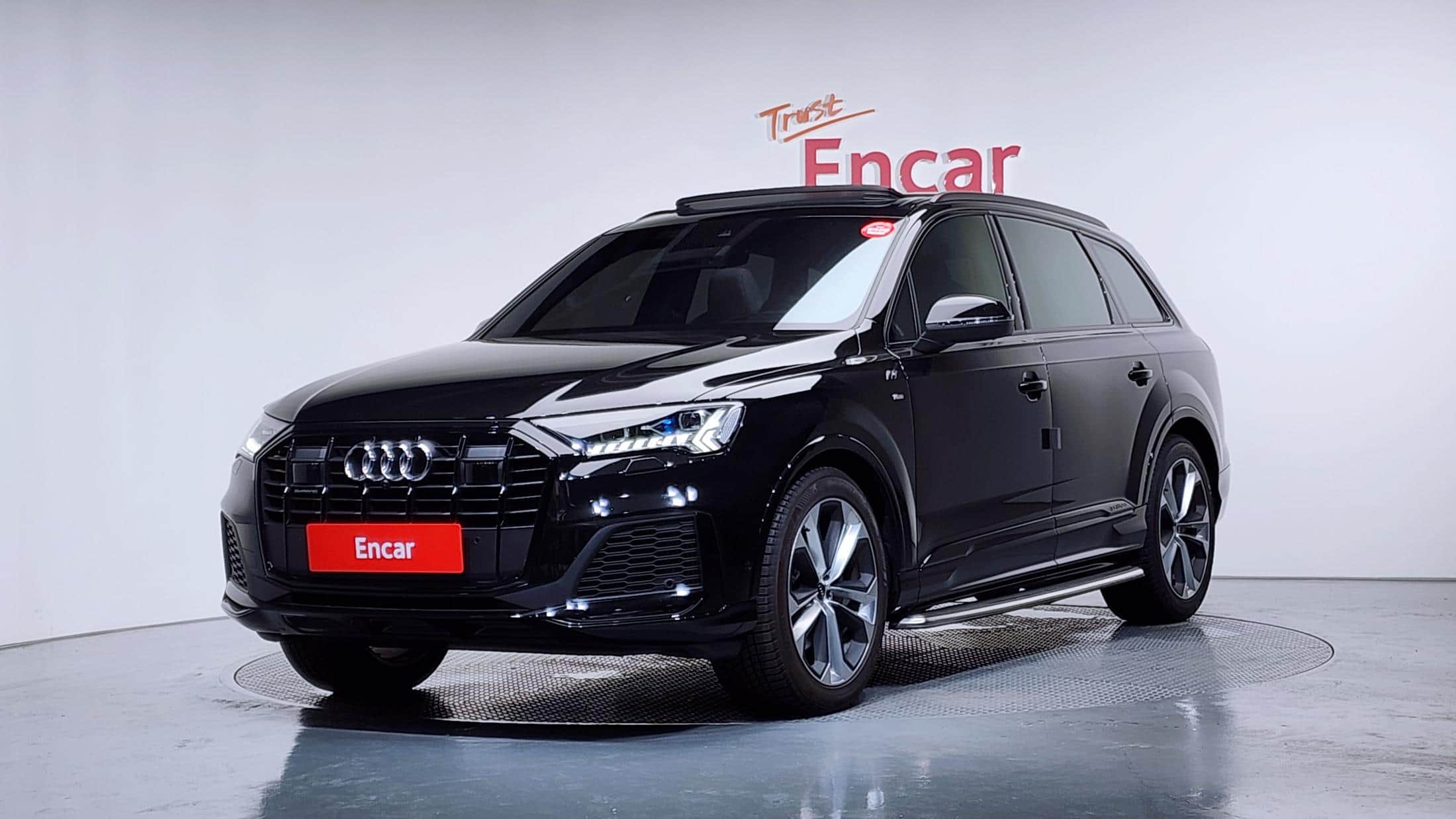2023 AUDI Q7 55 TFSI Quattro Premium - 2023 أودي Q7