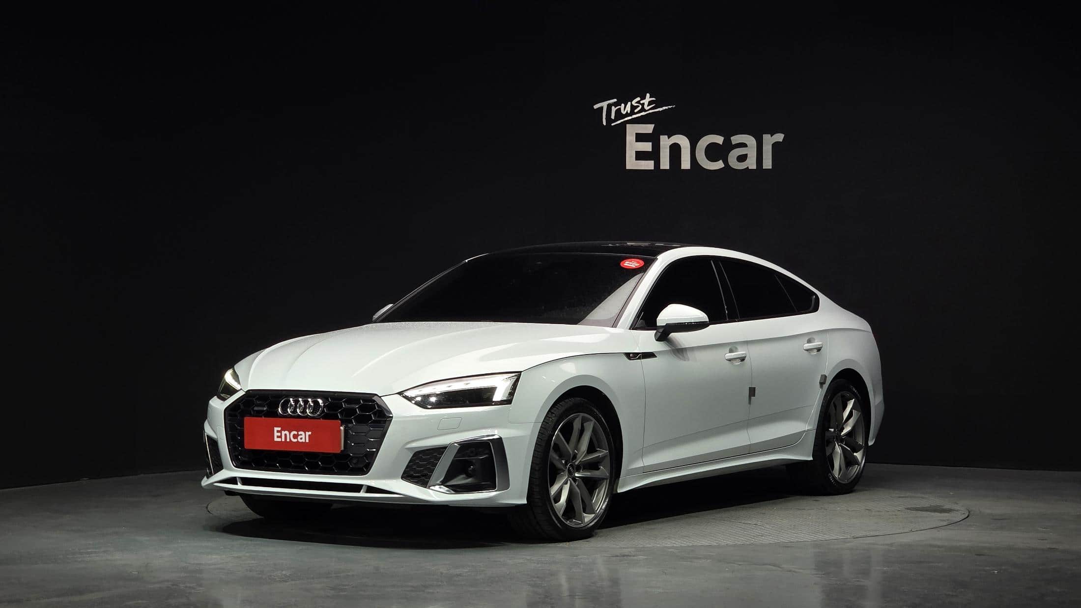2021 AUDI A5 40 TDI Quattro Premium Sportback - 2021 أودي A5
