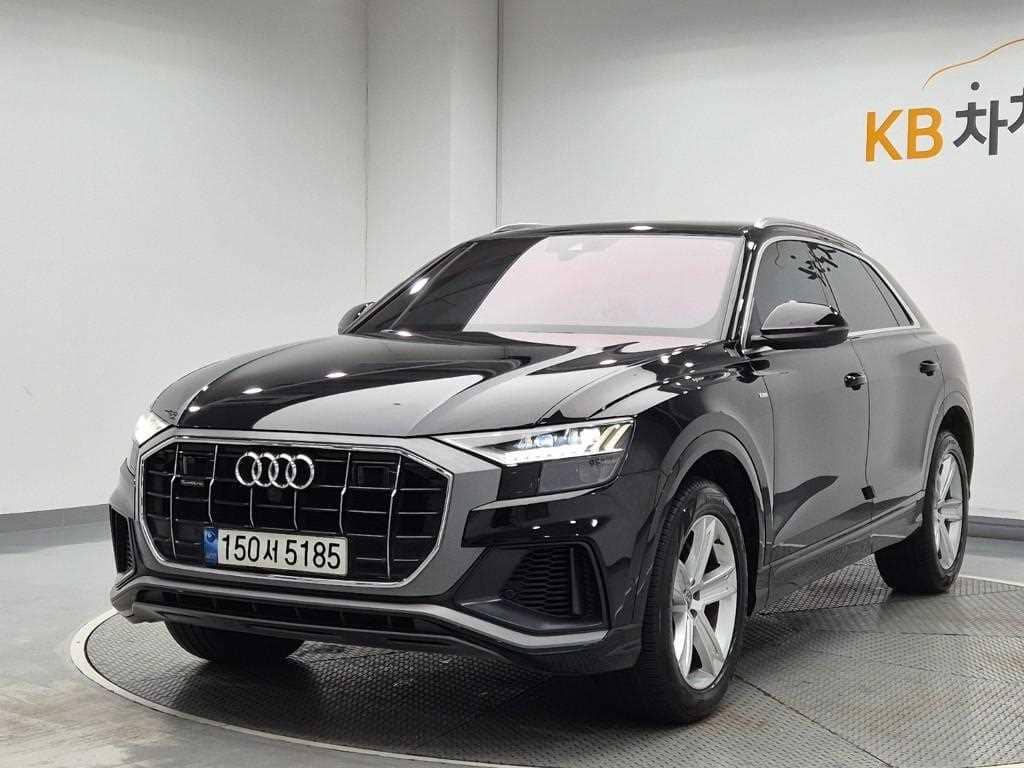 2021 AUDI Q8 - 2021 أودي Q8