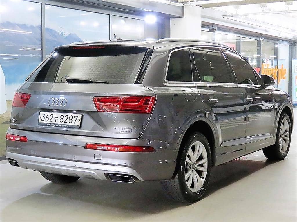 2019 AUDI Q7