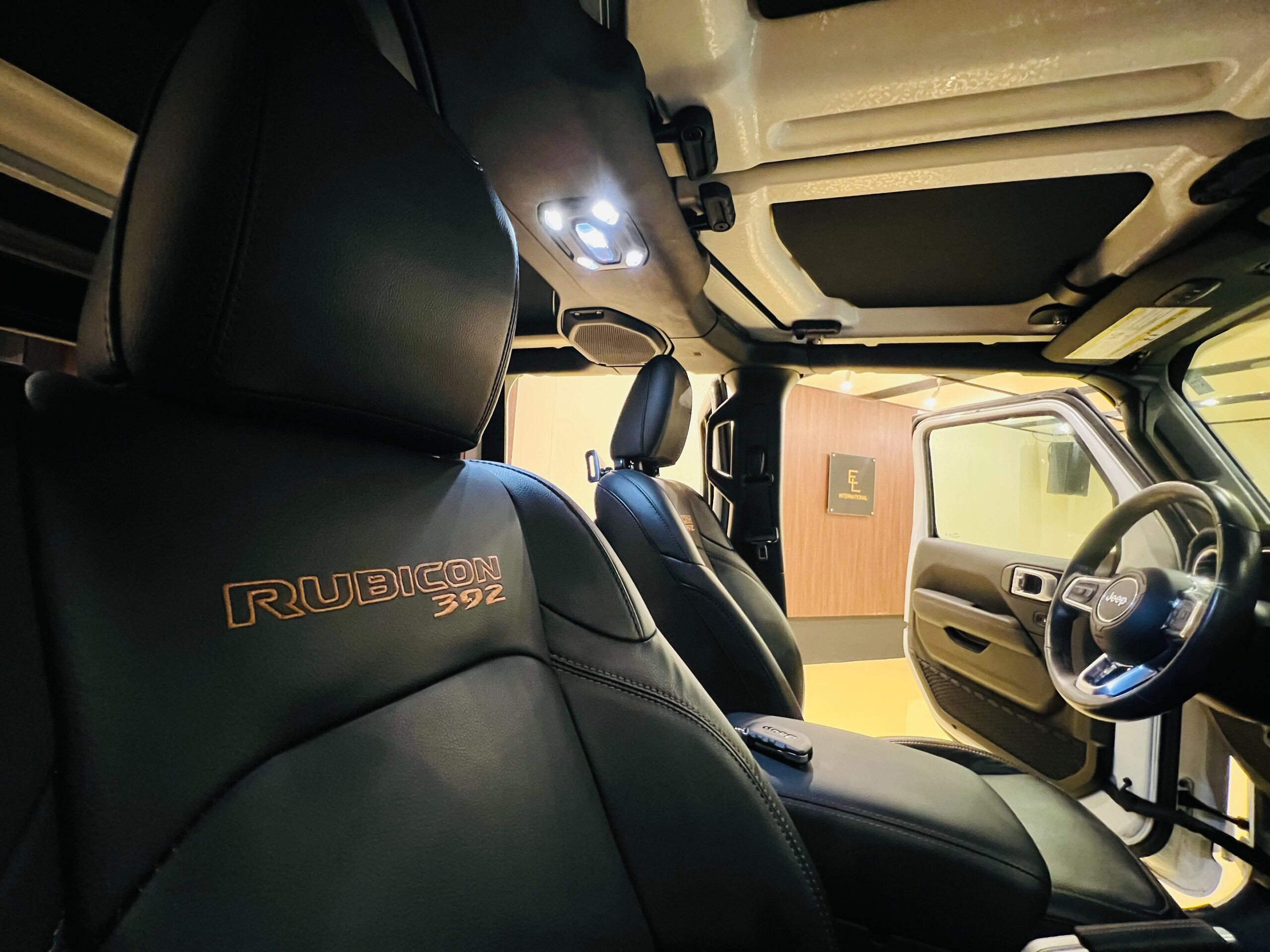 2022 Jeep Wrangler - ジープ ラングラー ルビコン392 新車並行 6400cc ルーフラック ラダー 電動ステップ 加速騒音レポート有 純正FOXサス 純正可変バルブエグゾースド ETC 本国取説 スペアキー有