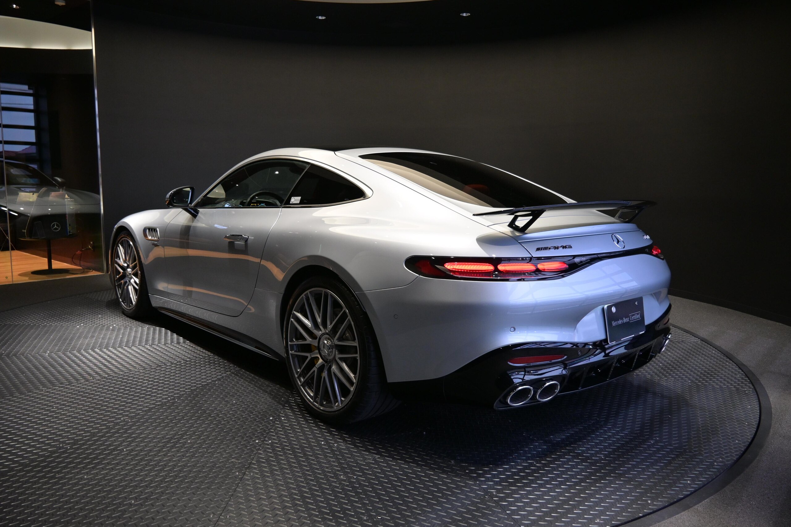 2025 Mercedes-AMG GT - メルセデスＡＭＧ GT 43 クーペ MP202502 元社有車/左ハンドル車/AMGパフォーマンスPKG/AMGドライビングPKG/パノラミックルーフPKG/赤レザーシート/純正ドラレコ前付き