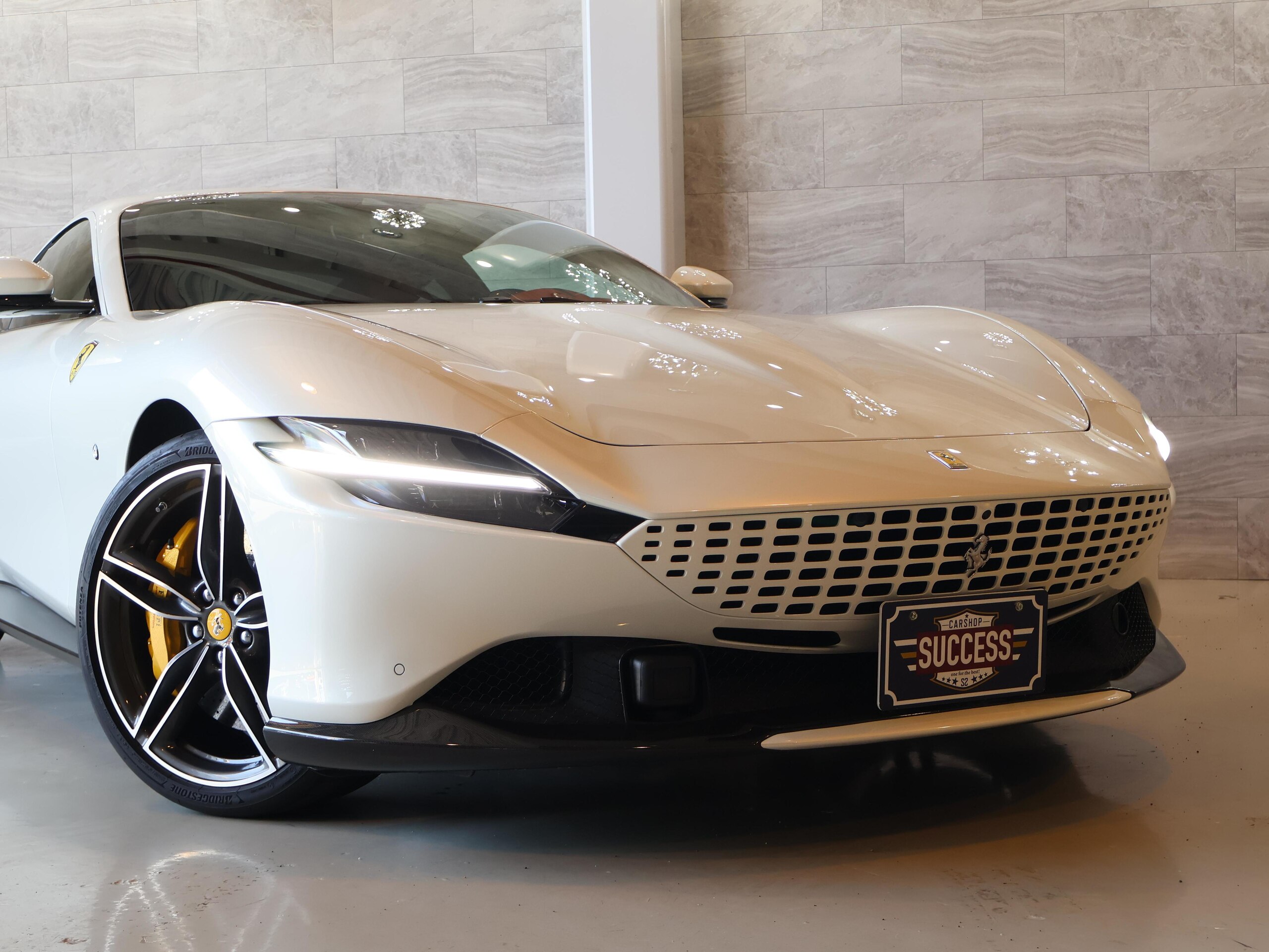 2023 Ferrari Roma - 2023 فيراري Roma
