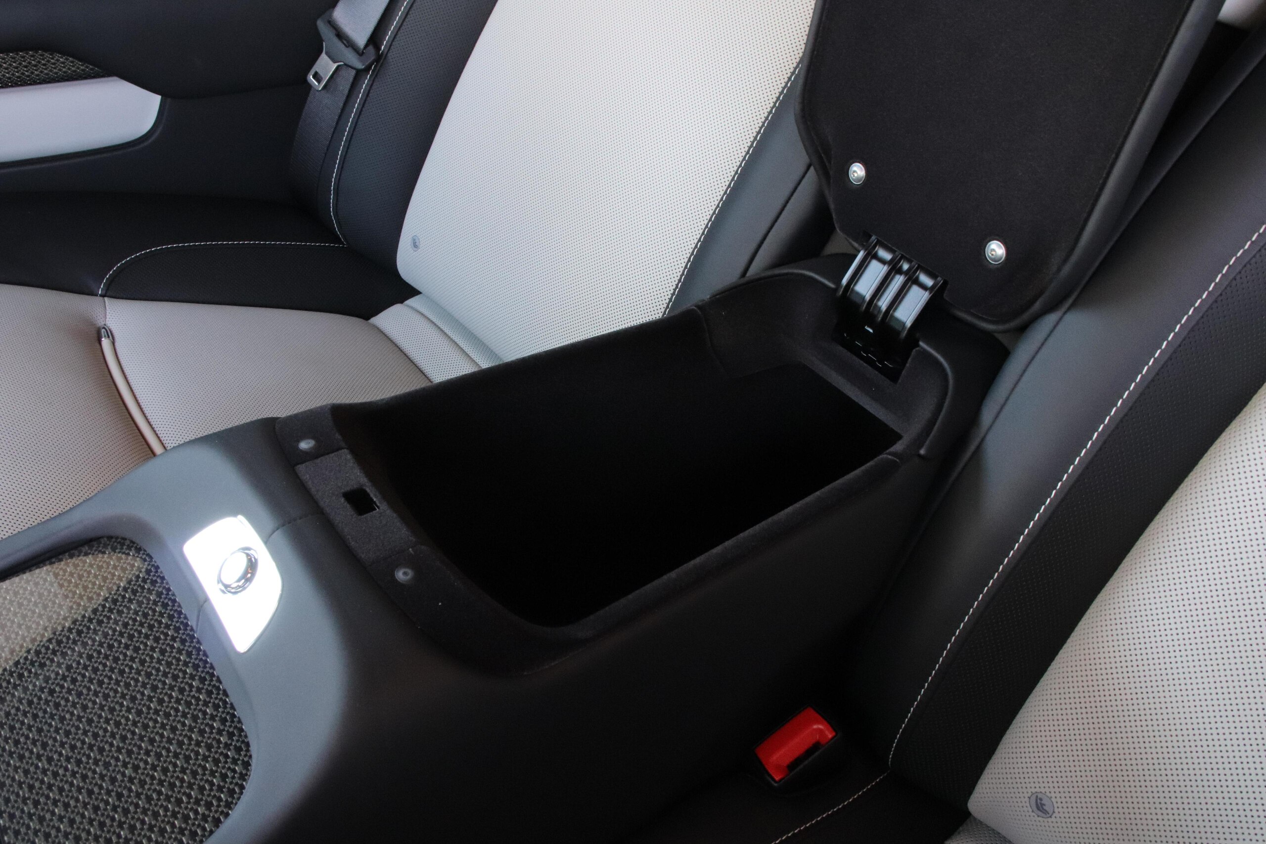 2022 Rolls-Royce Black Badge Wraith - 2022 رولز رويس Black Badge Wraith