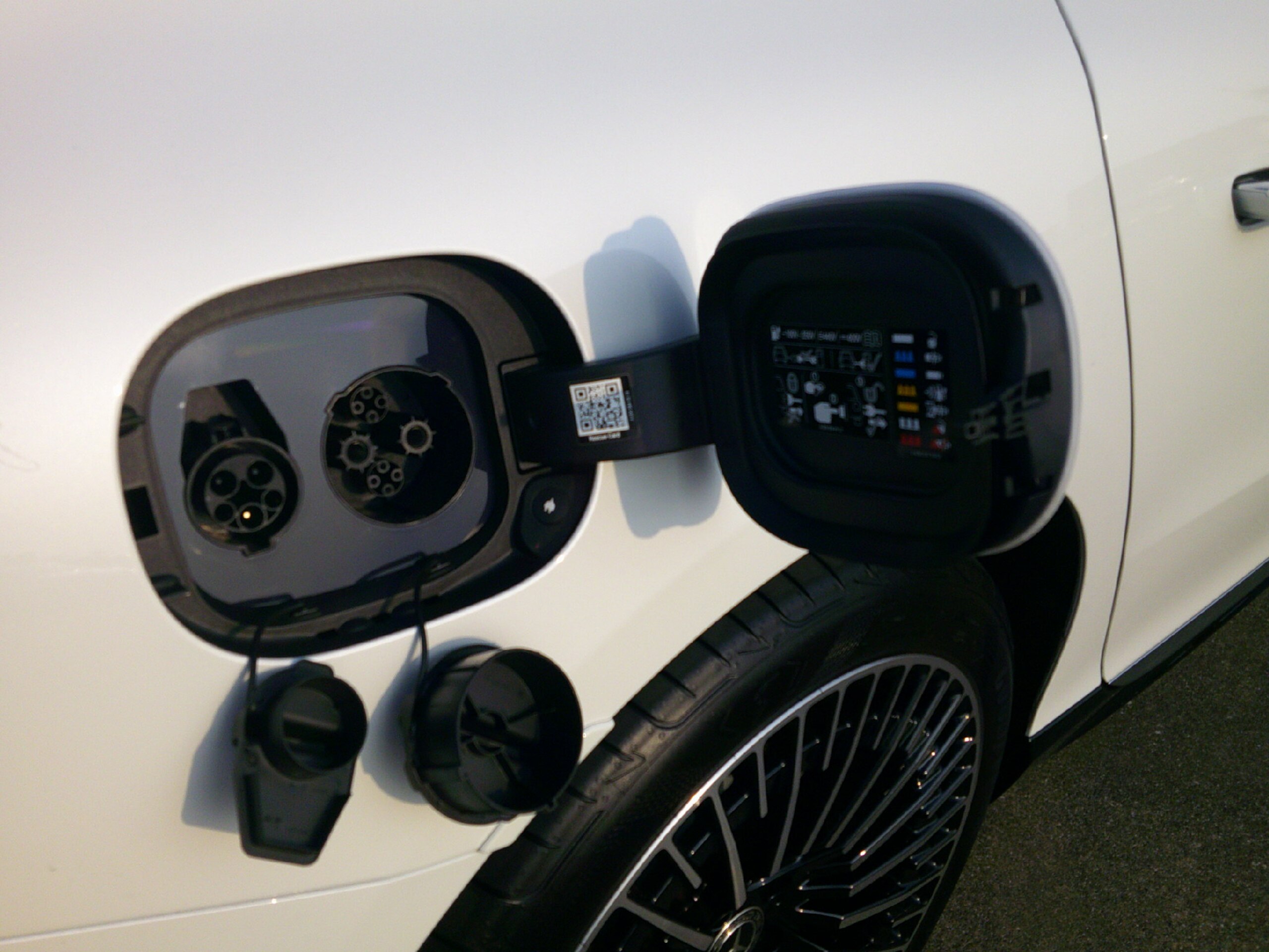 2025 Mercedes-Benz EQS