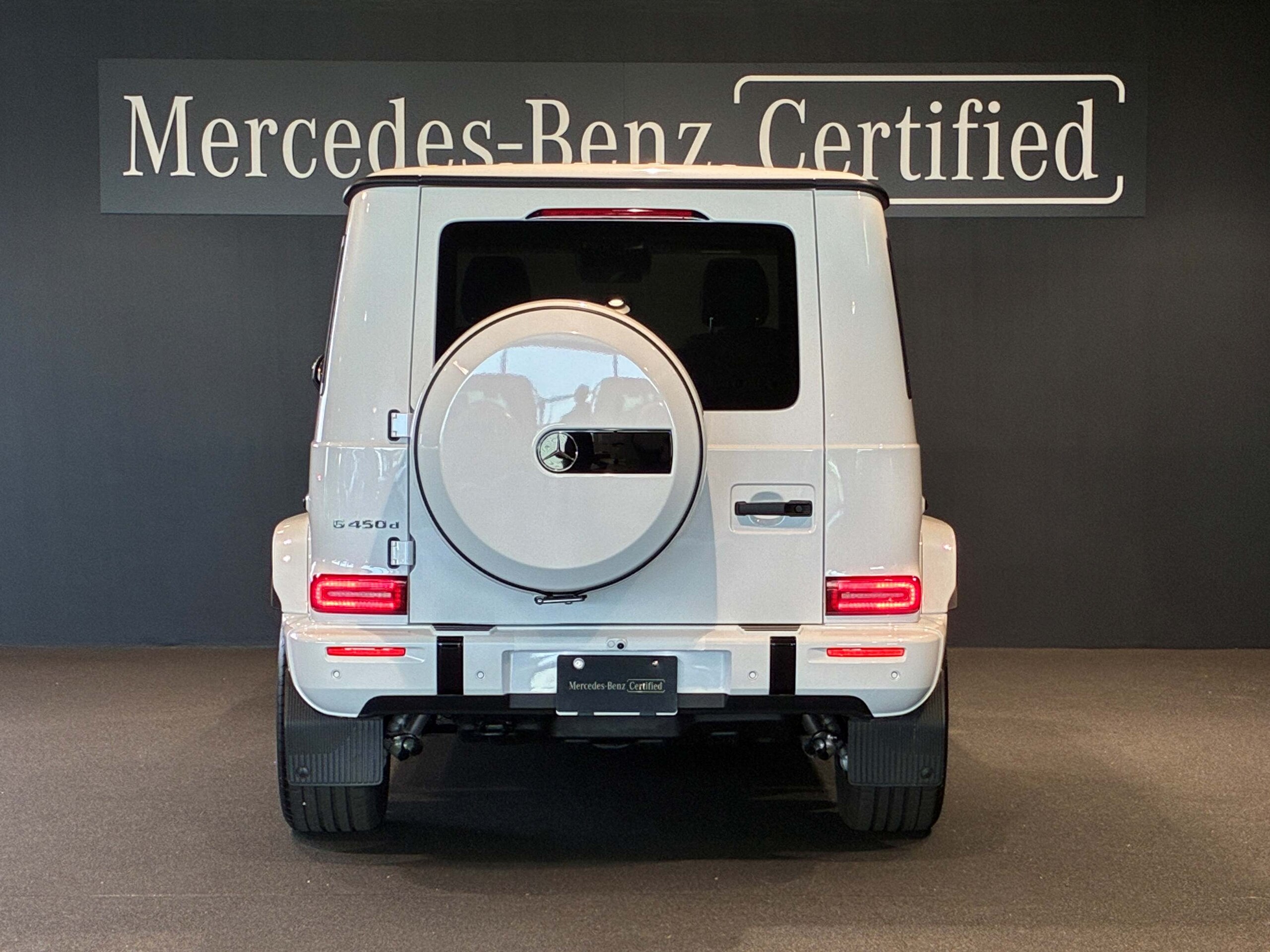 2025 Mercedes-Benz G-Class - メルセデス・ベンツ Gクラス G450d AMGラインパッケージ (ISG) ディーゼルターボ 4WD MP202601 MANUFAKTURプログラムプラス ナイトパッケージ MANUFAKTURボディ同色スペアタイヤリング ツートーンステアリング キーレスエントリー リラクゼーション機能