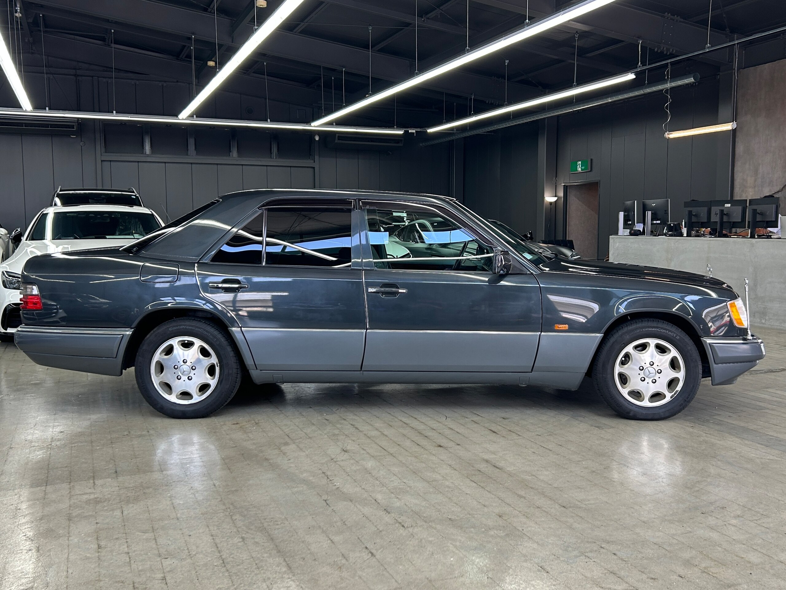 1994 Mercedes-Benz E-Class - 1994 مرسيدس بنز E-Class