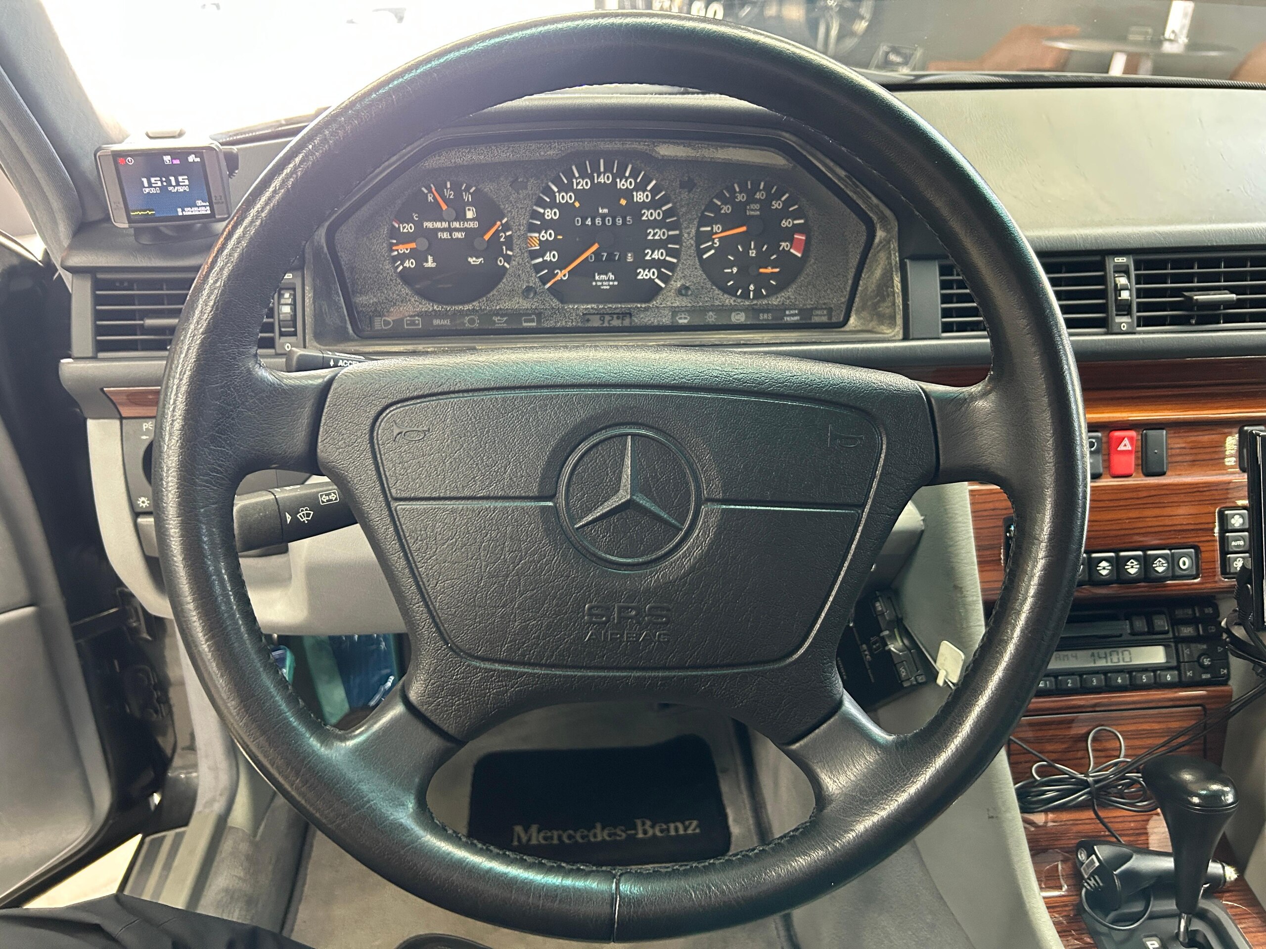 1994 Mercedes-Benz E-Class - 1994 مرسيدس بنز E-Class