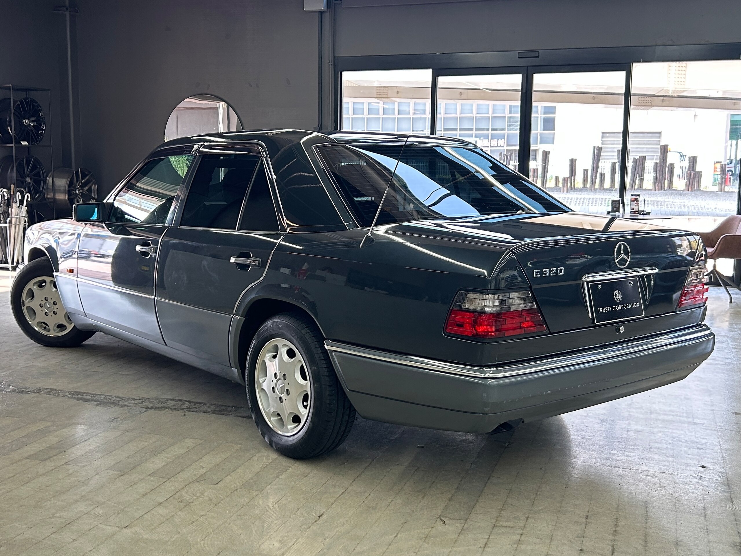 1994 Mercedes-Benz E-Class - 1994 مرسيدس بنز E-Class