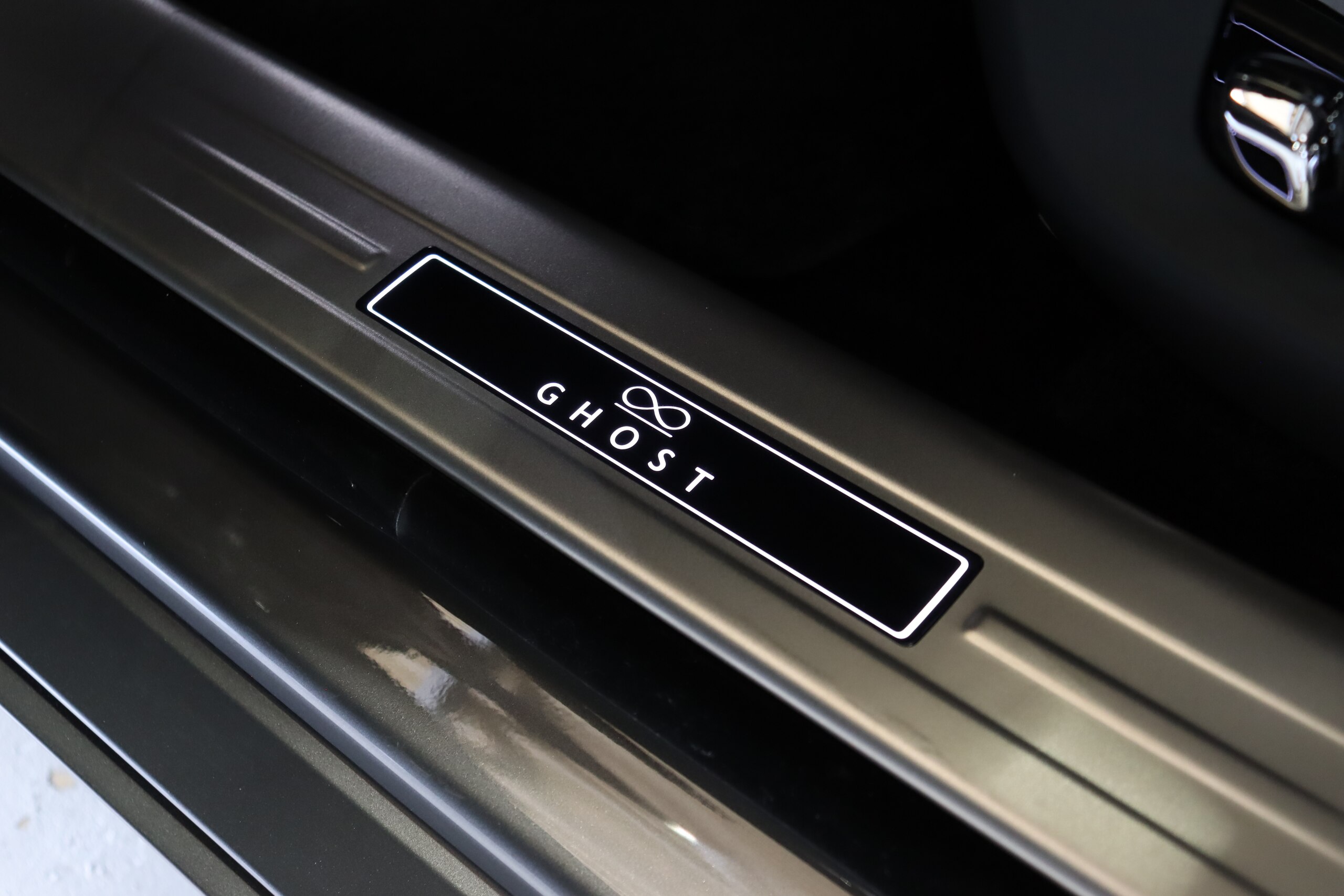 2024 Rolls-Royce Ghost - 2024 رولز رويس Ghost