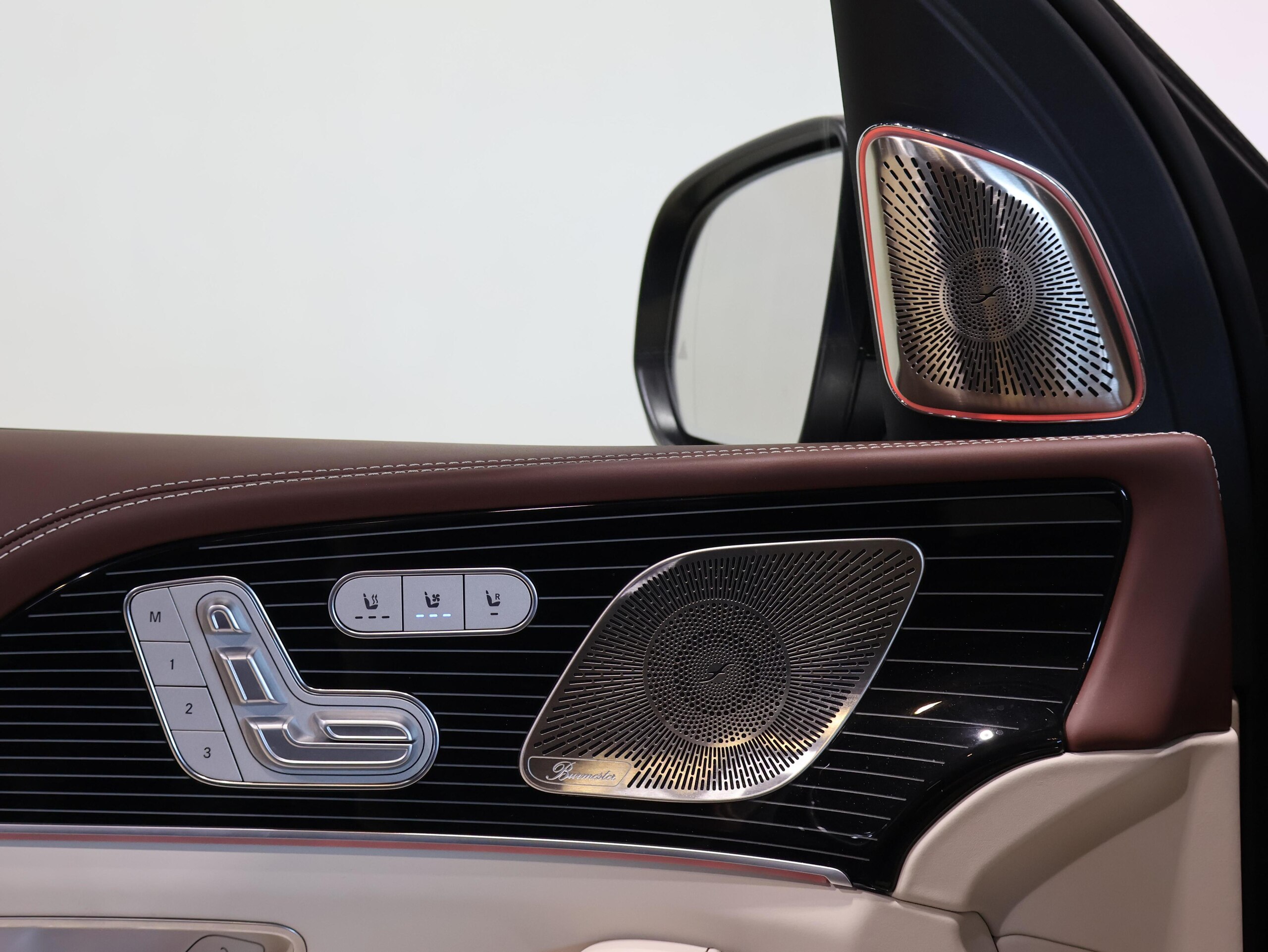 2023 Mercedes-Maybach GLS - メルセデス・マイバッハ GLS 600 4マチック (ISG搭載モデル) 4WD Burmester・HUD・サンルーフ・リヤモニター