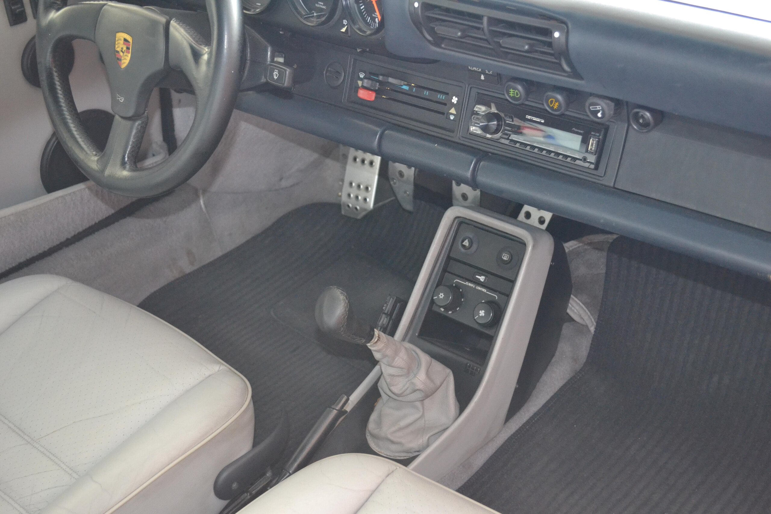 1989 Porsche 911 - ポルシェ 911 カレラ3.2 ヨーロッパ並行 エンジンOH歴有 サンルーフ付 フロント純正スポイラー