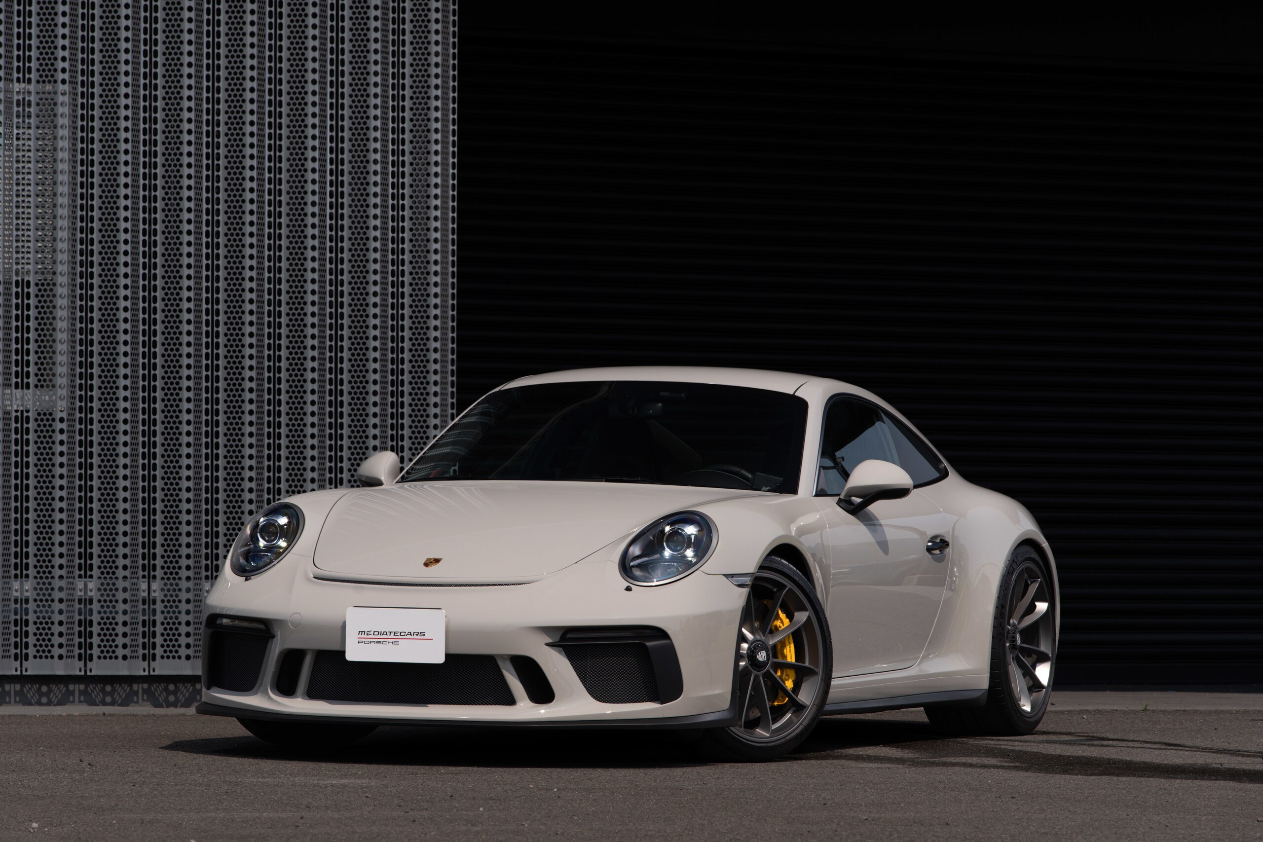 2019 Porsche 911 - ポルシェ 911 GT3 正規D車 PCCB Fリフター レザーインテリア 18Wayシート フロントプロテクション