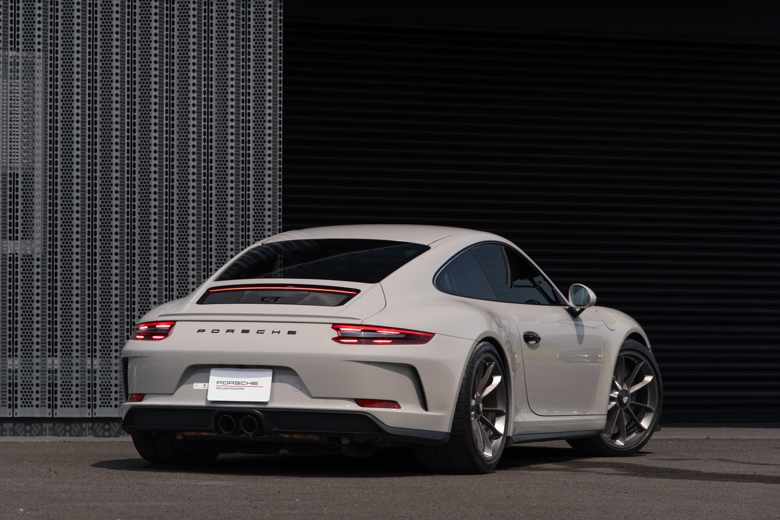 2019 Porsche 911 - ポルシェ 911 GT3 正規D車 PCCB Fリフター レザーインテリア 18Wayシート フロントプロテクション
