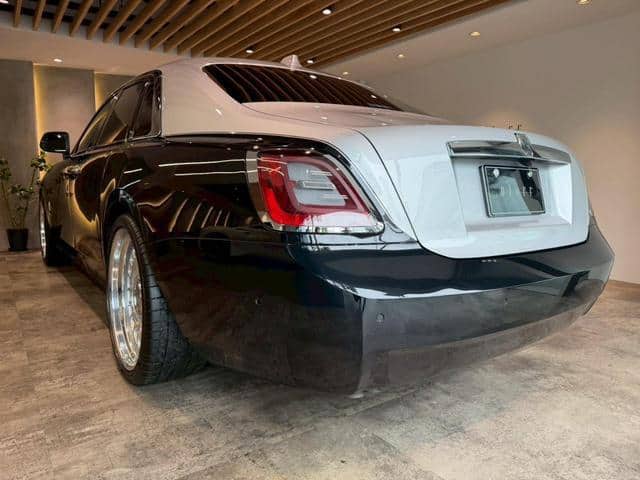 2021 ROLLS-ROYCE GHOST/TV02