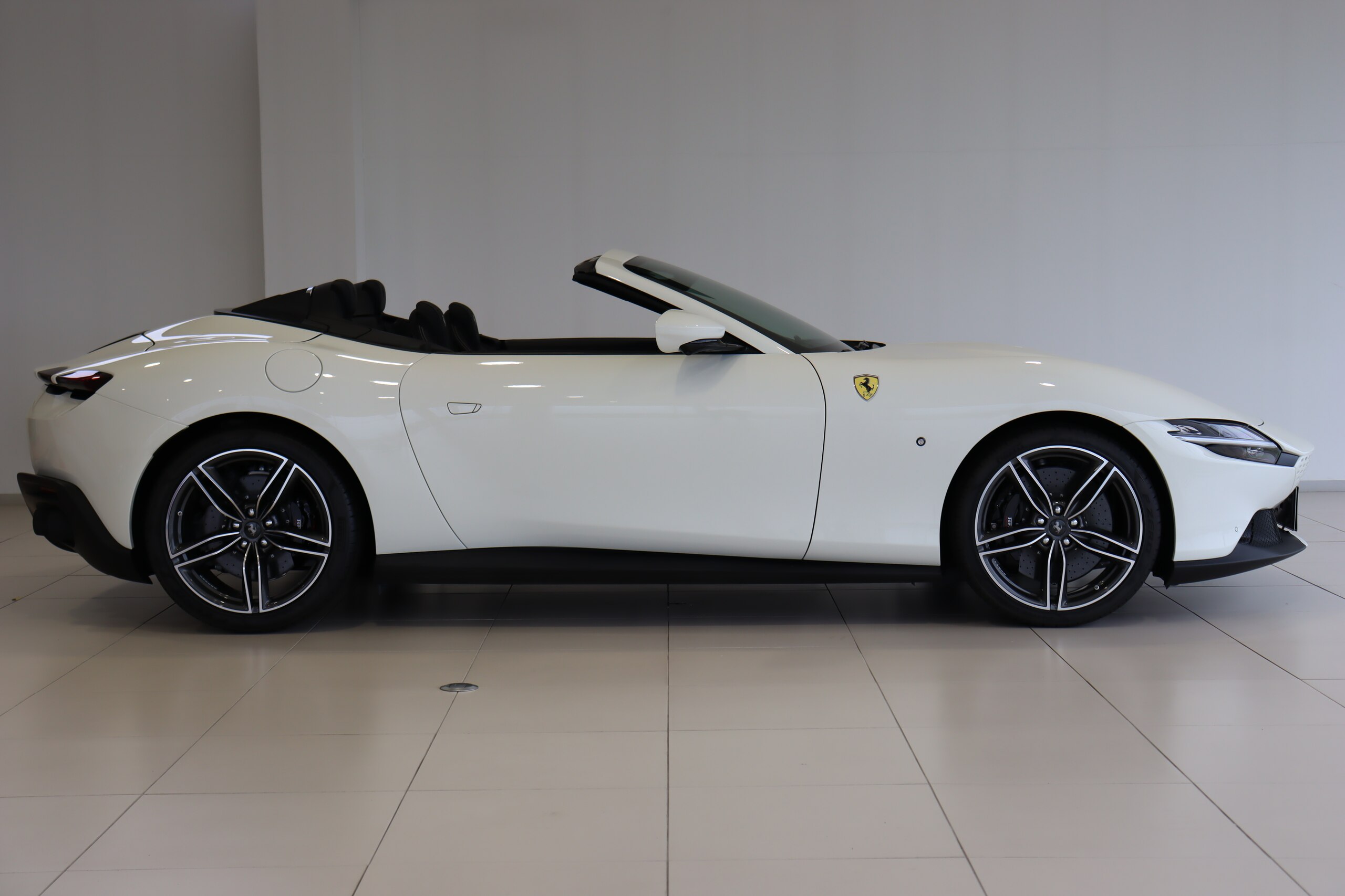 2025 Ferrari RomaSpider