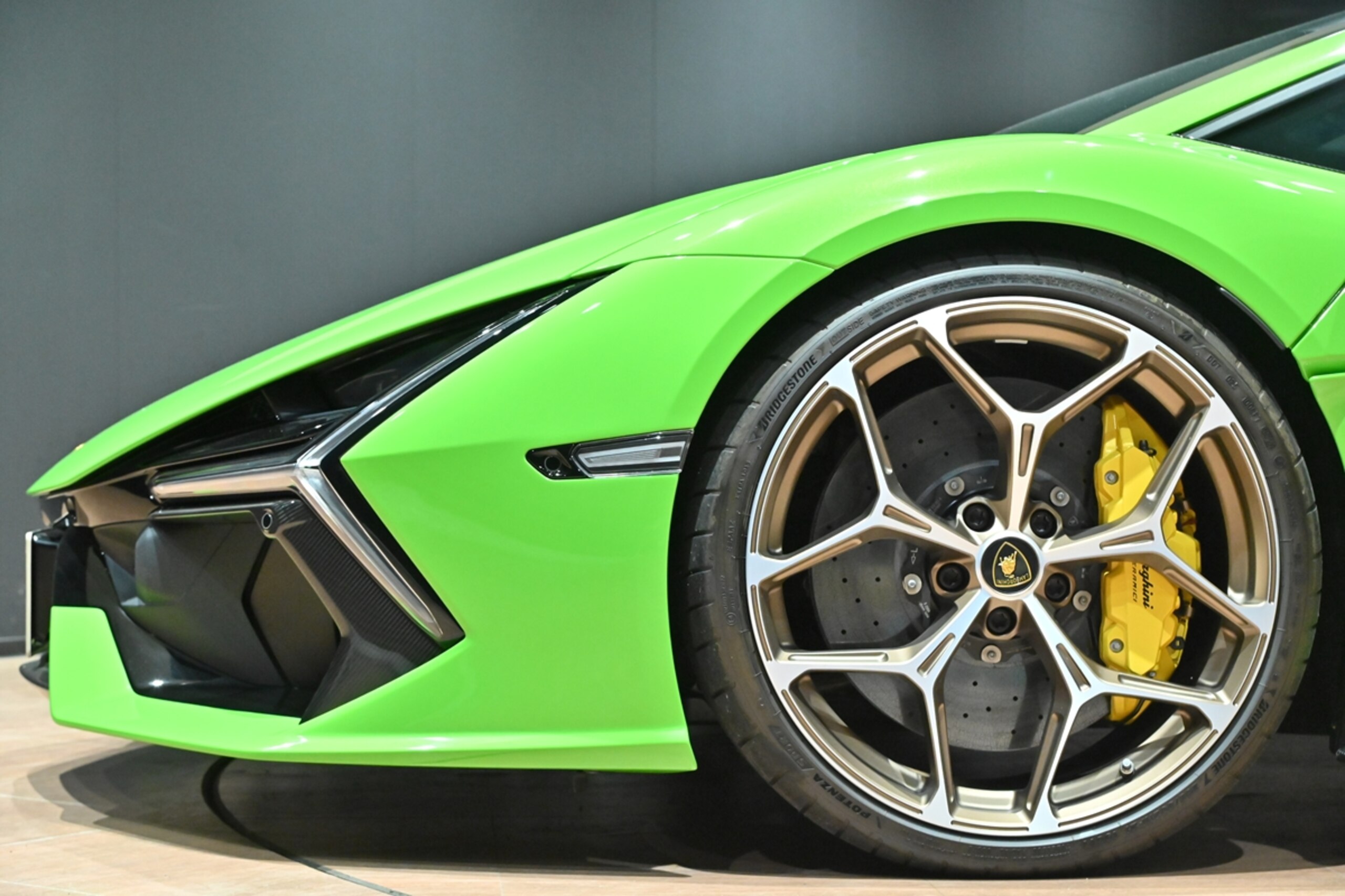 2025 Lamborghini Revuelto - 2025 لامبورغيني Revuelto