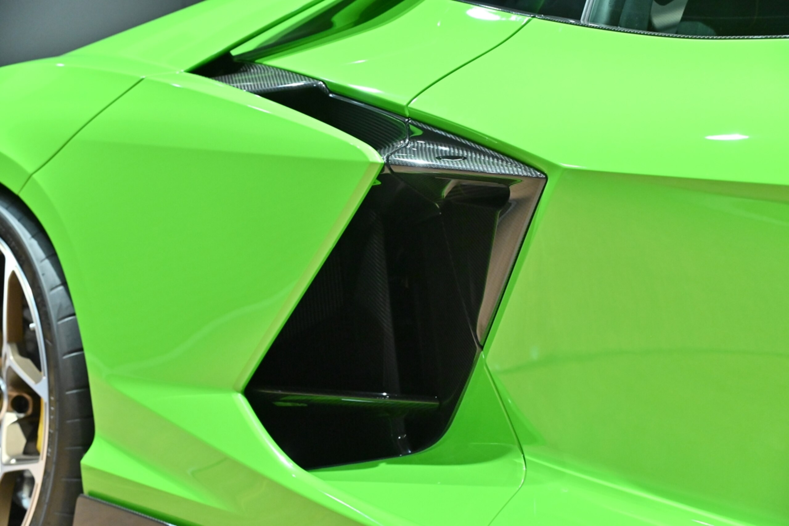 2025 Lamborghini Revuelto - 2025 لامبورغيني Revuelto