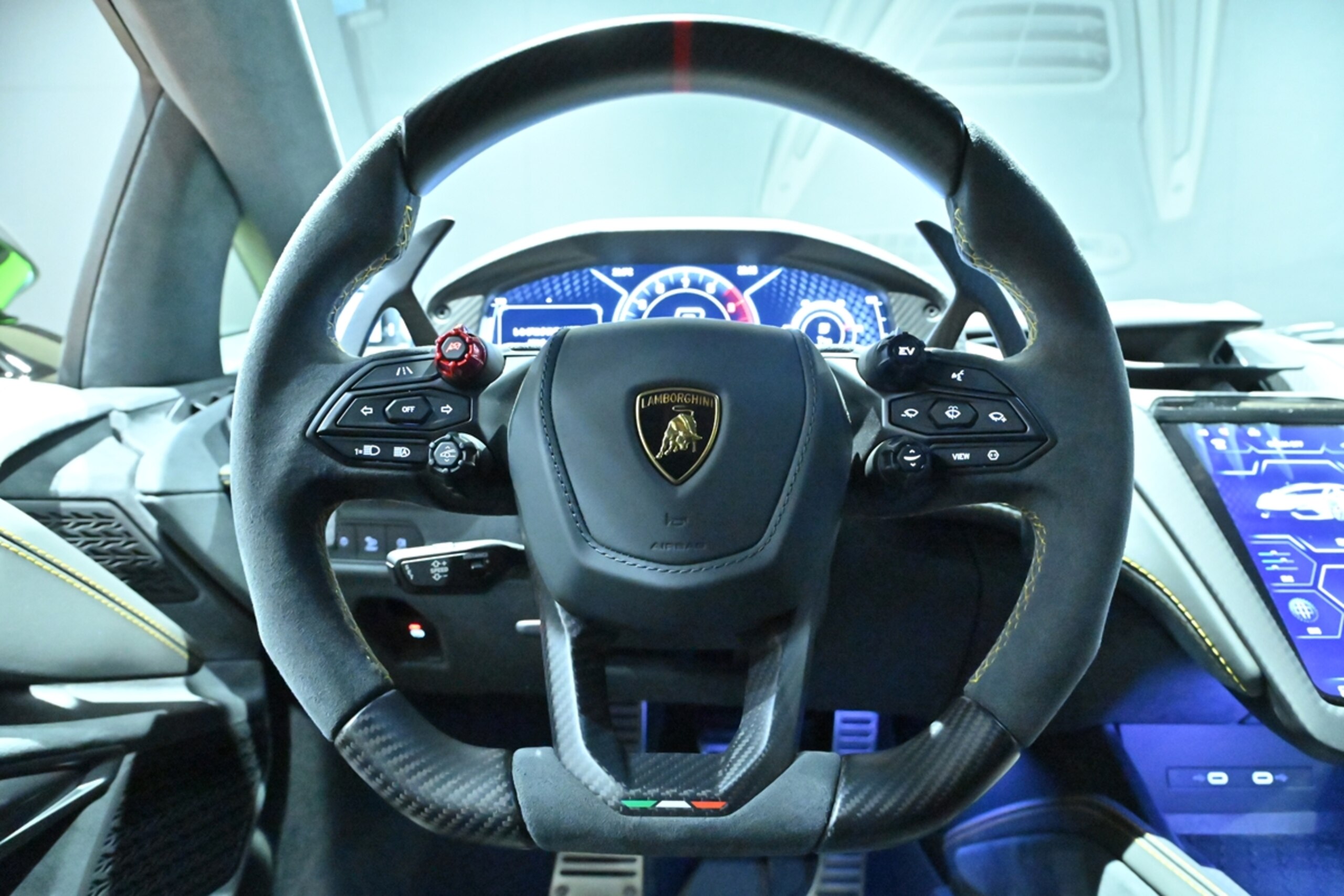 2025 Lamborghini Revuelto - 2025 لامبورغيني Revuelto