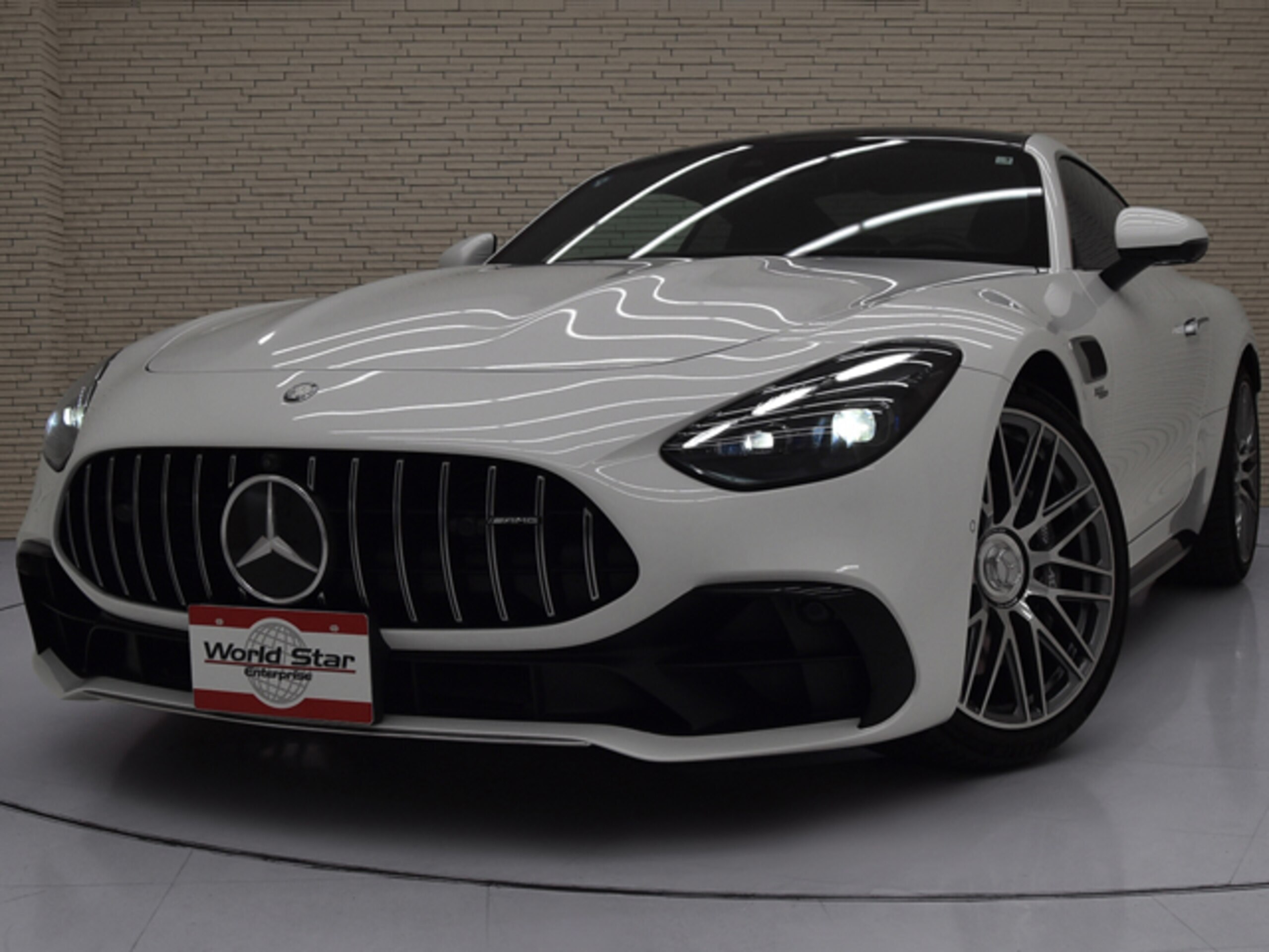 2025 Mercedes-AMG GT - メルセデスＡＭＧ GT 43 クーペ MP202501 OP129/AMGパフォーマンスPKG/21inAW/パノラミックルーフ/ヘッドアップD/AMGパフォーマンスシート/黒革/FシートH&ベンチレーター/ブルメスター/レーダーセーフティPKG/360°カメラ/メモリー付パワーシート/ACC/禁煙