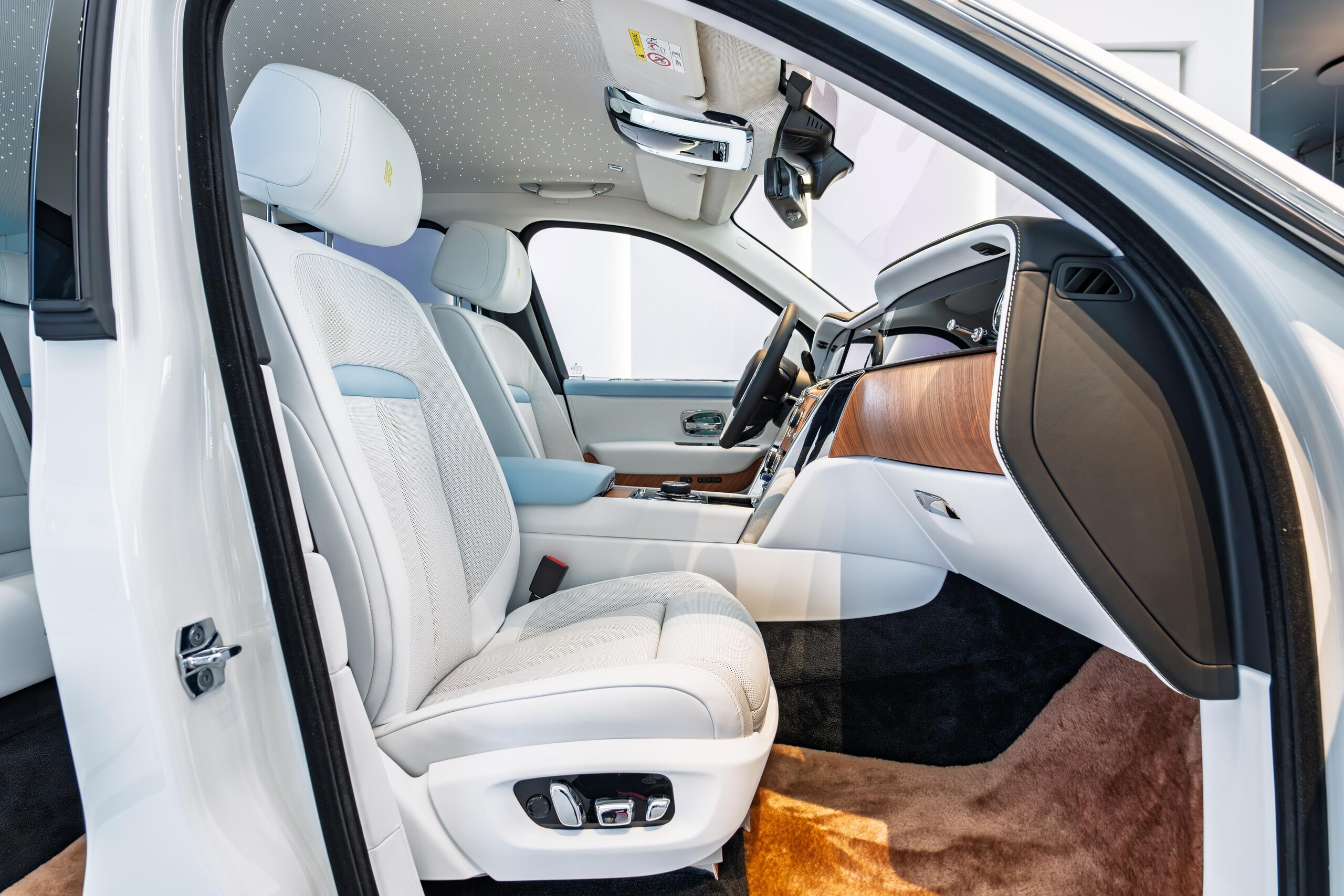 2026 Rolls-Royce Cullinan - ロールスロイス カリナン 6.75 4WD ダブルコーチライン / 23インチパートポリッシュホイール / ビスポークインテリア / Lemon Yellowステッチ