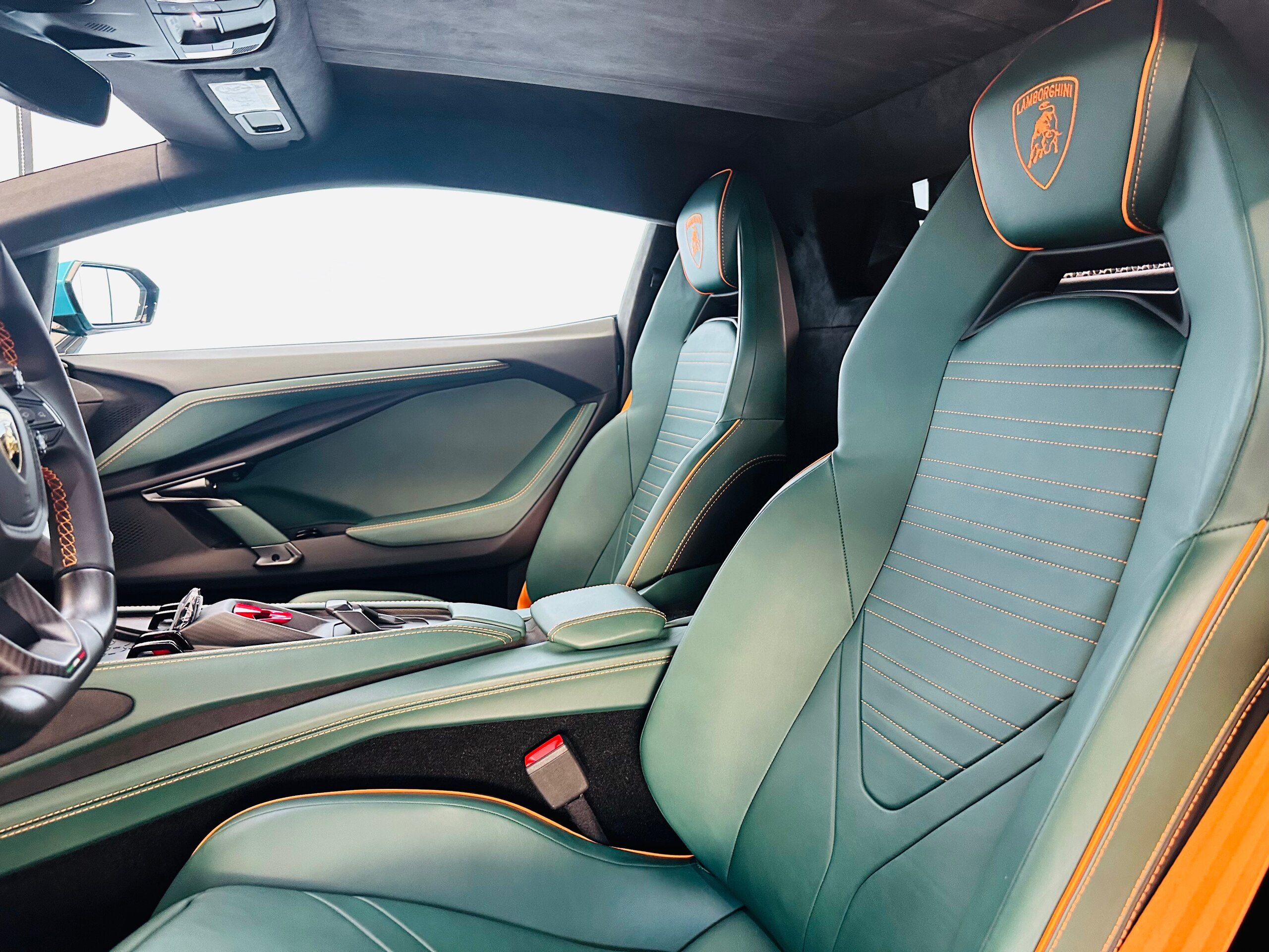 2025 Lamborghini Revuelto