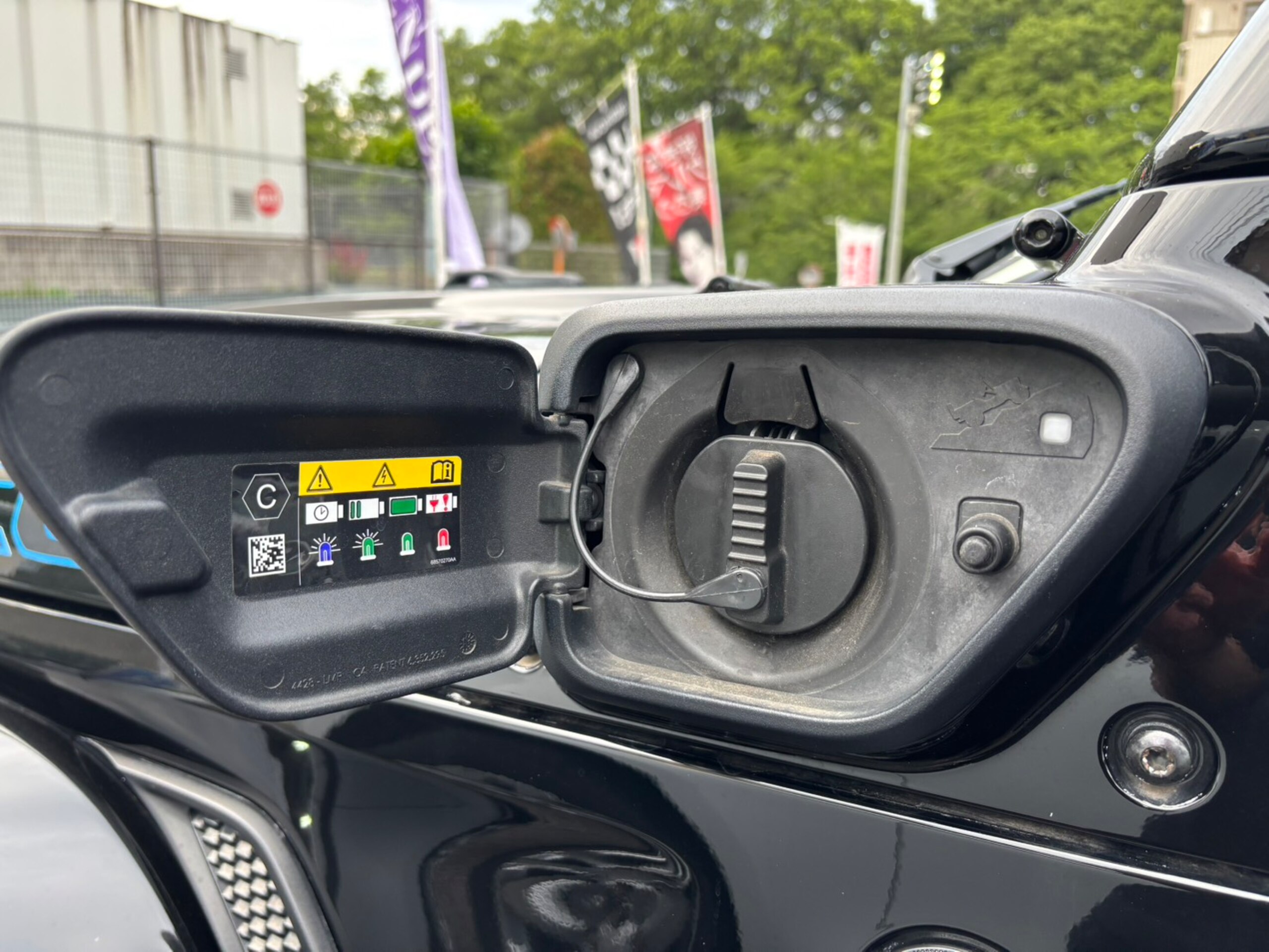 2024 Jeep Wrangler - ジープ ラングラー アンリミテッド ルビコン 4xe 4WD 新車保証 電動ステップ サンライダー HELIOSスチールバンパー ナビTV Bカメラ 禁煙車 記録簿 スマートキー