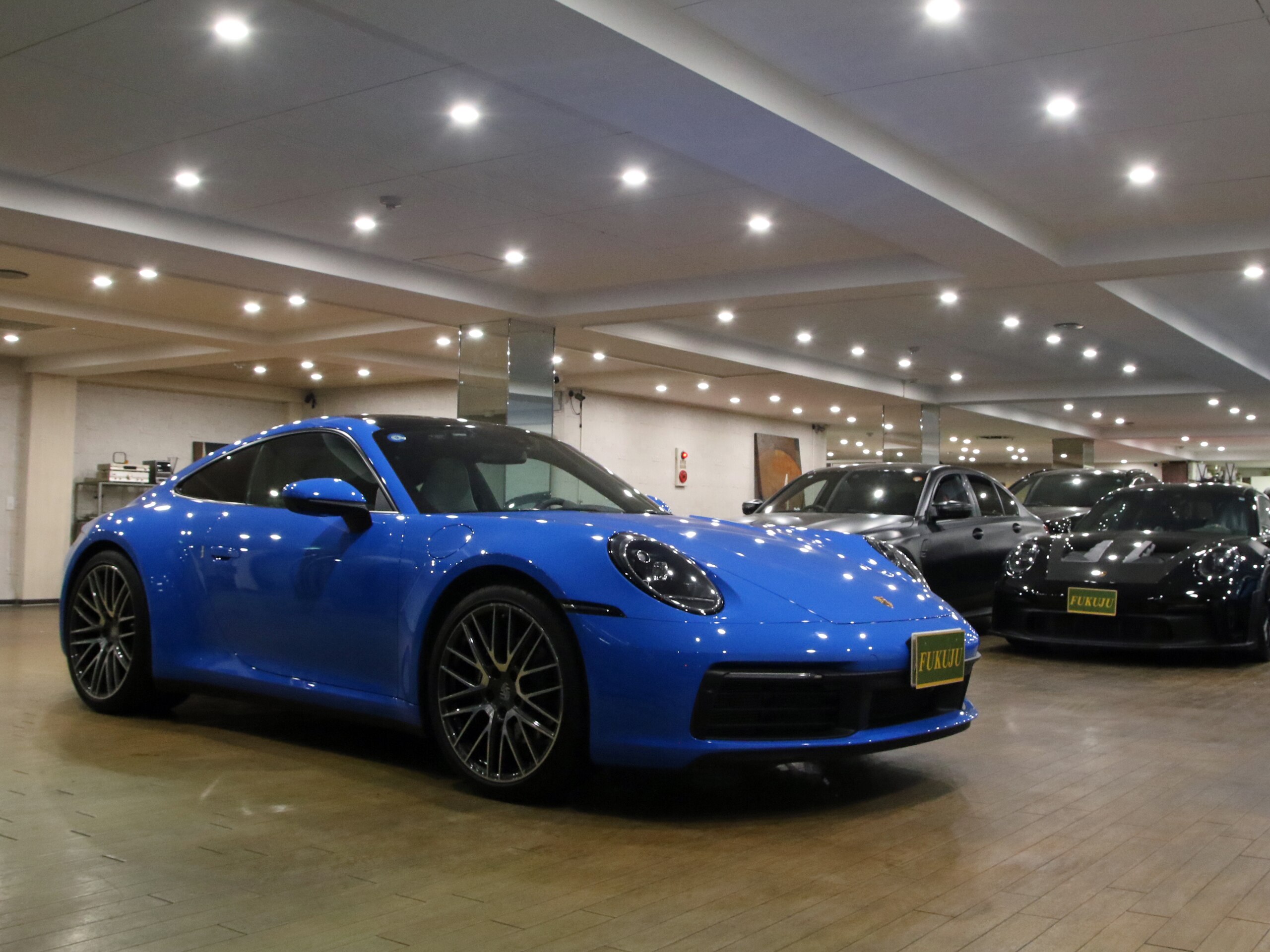 2023 Porsche 911 - ポルシェ 911 カレラ PDK スポーツクロノ スポーツエグゾースト ブルメスターサウンド レザーインテリア 20/21ターボAW 14WAYパワーシート カーボンドアカバー ガラスサンルーフ スペシャルカラーシャークブルー LEDヘッドライト