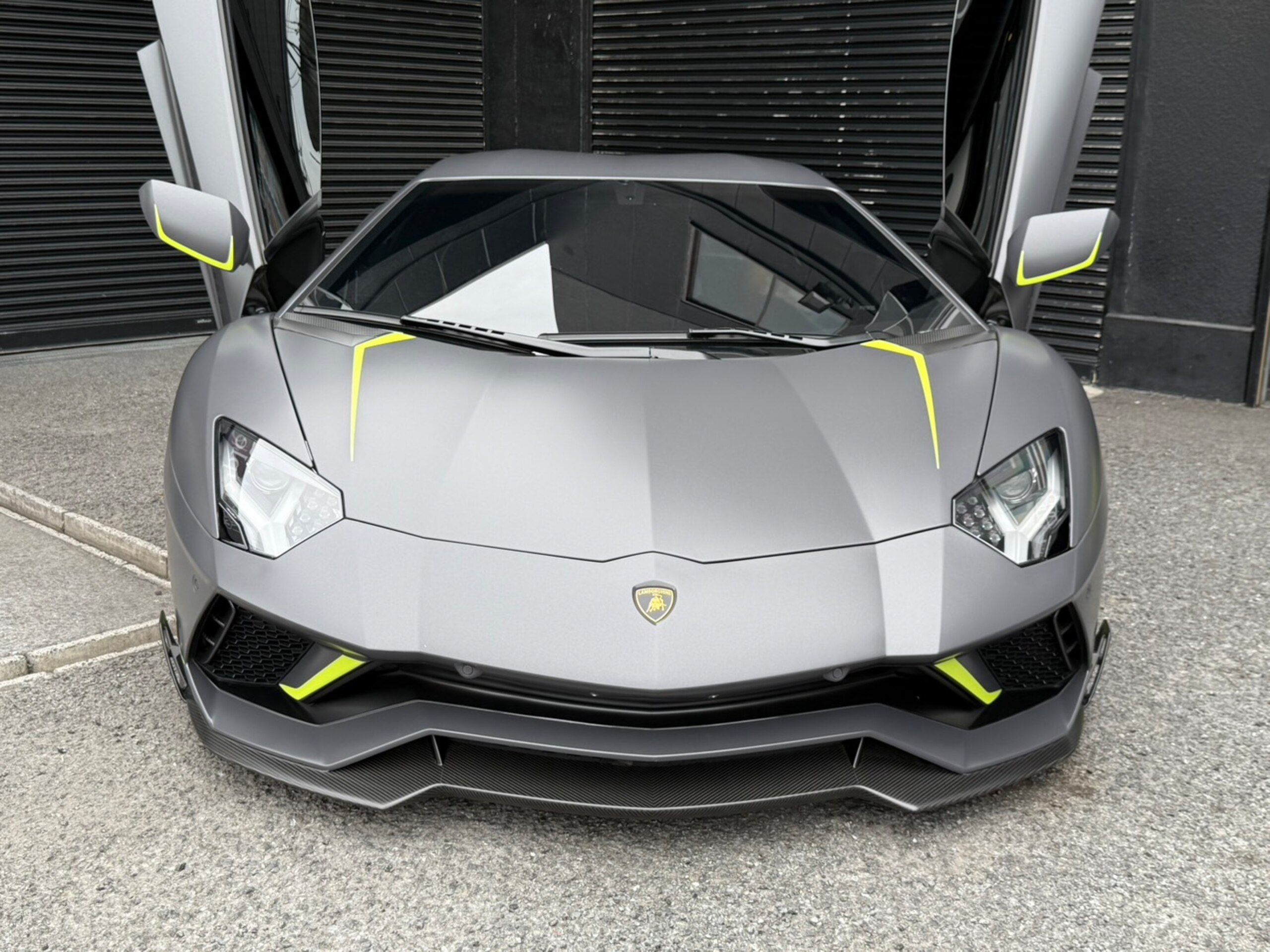 2021 Lamborghini Aventador - ランボルギーニ アヴェンタドール S 4WD ジャパンLTD ディーラー車 7台限定 マンソリーエアロ エキゾテック可変マフラー AL13R100アルミ ローダウン カラーキャリパー フルラッピング