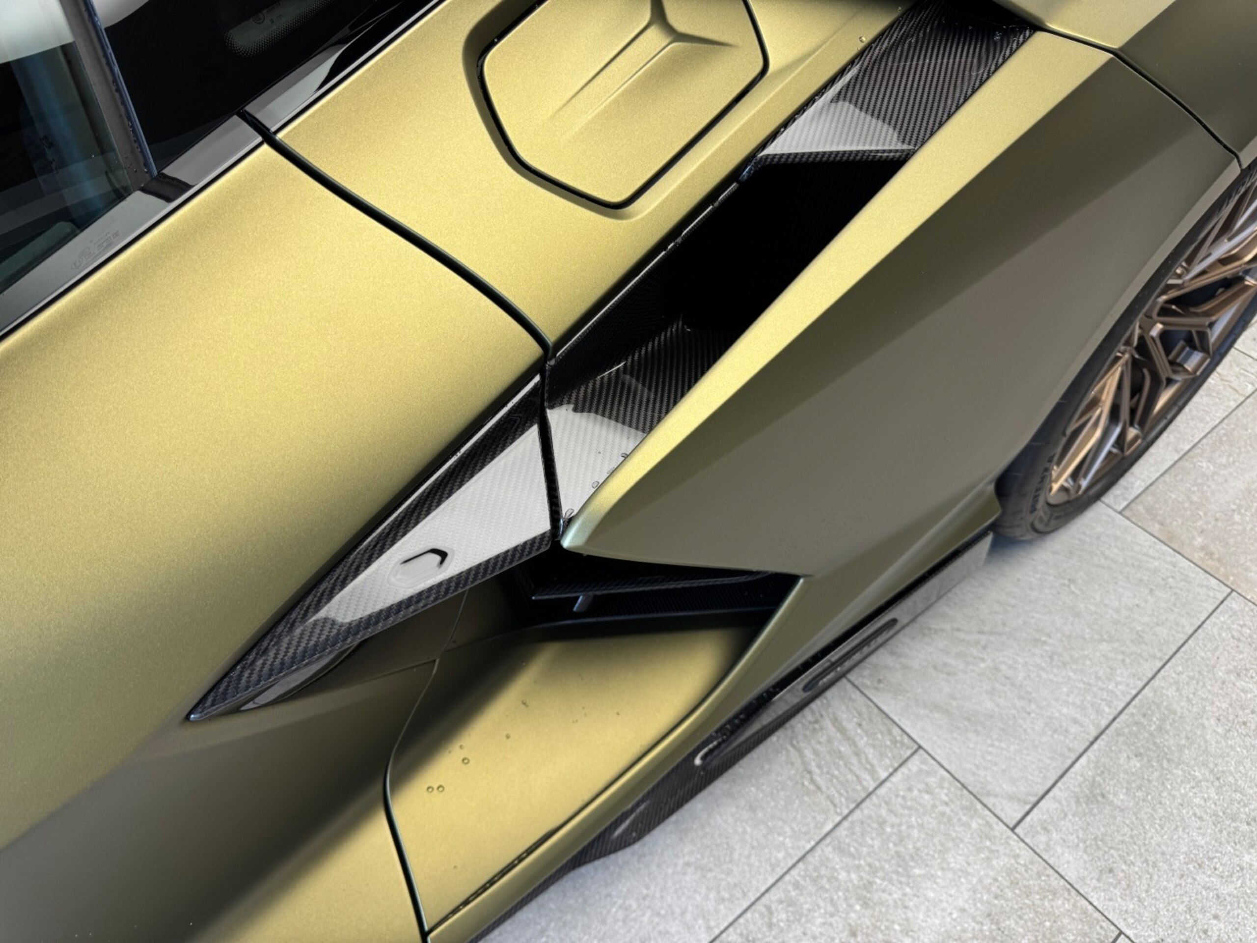 2024 Lamborghini Revuelto - 2024 لامبورغيني Revuelto