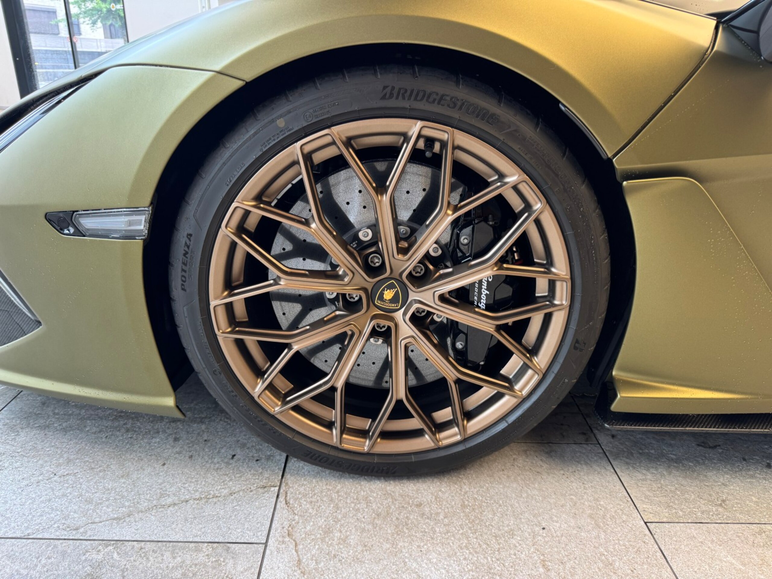 2024 Lamborghini Revuelto - 2024 لامبورغيني Revuelto