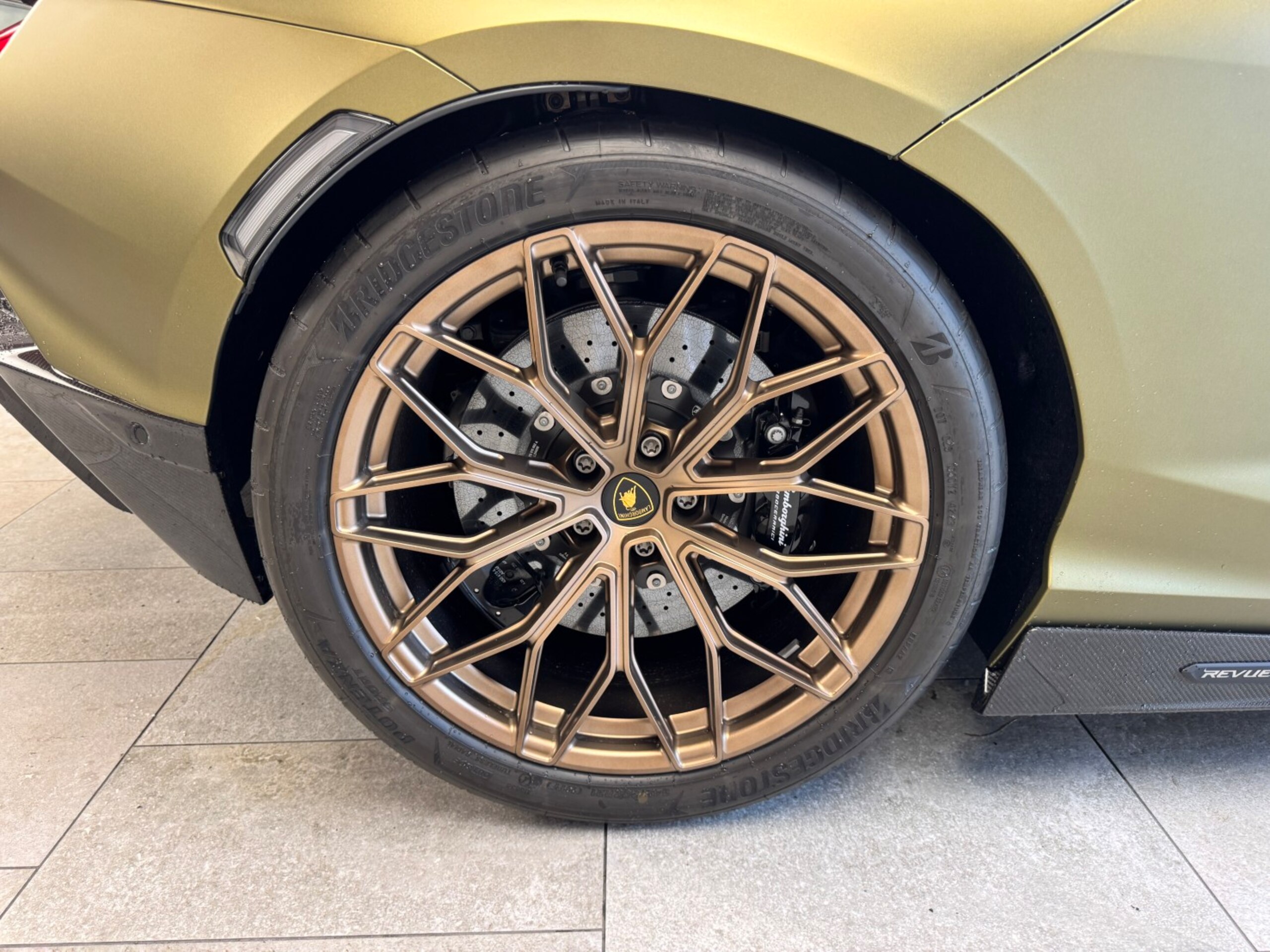 2024 Lamborghini Revuelto - 2024 لامبورغيني Revuelto