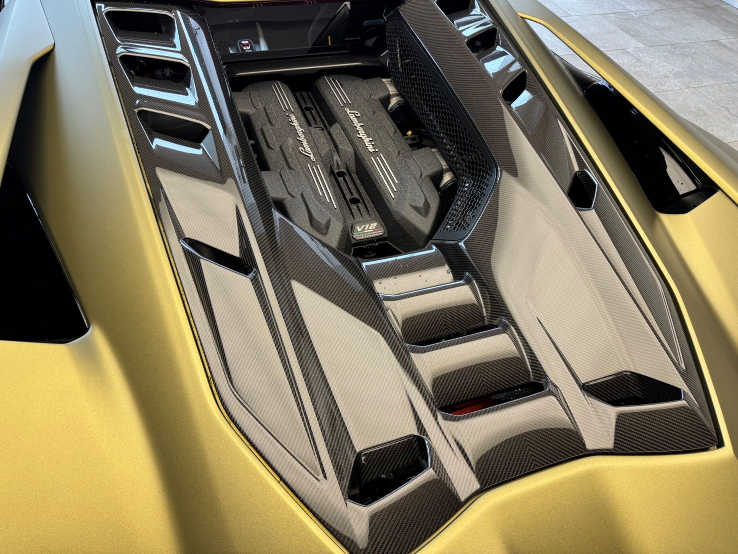 2024 Lamborghini Revuelto - 2024 لامبورغيني Revuelto