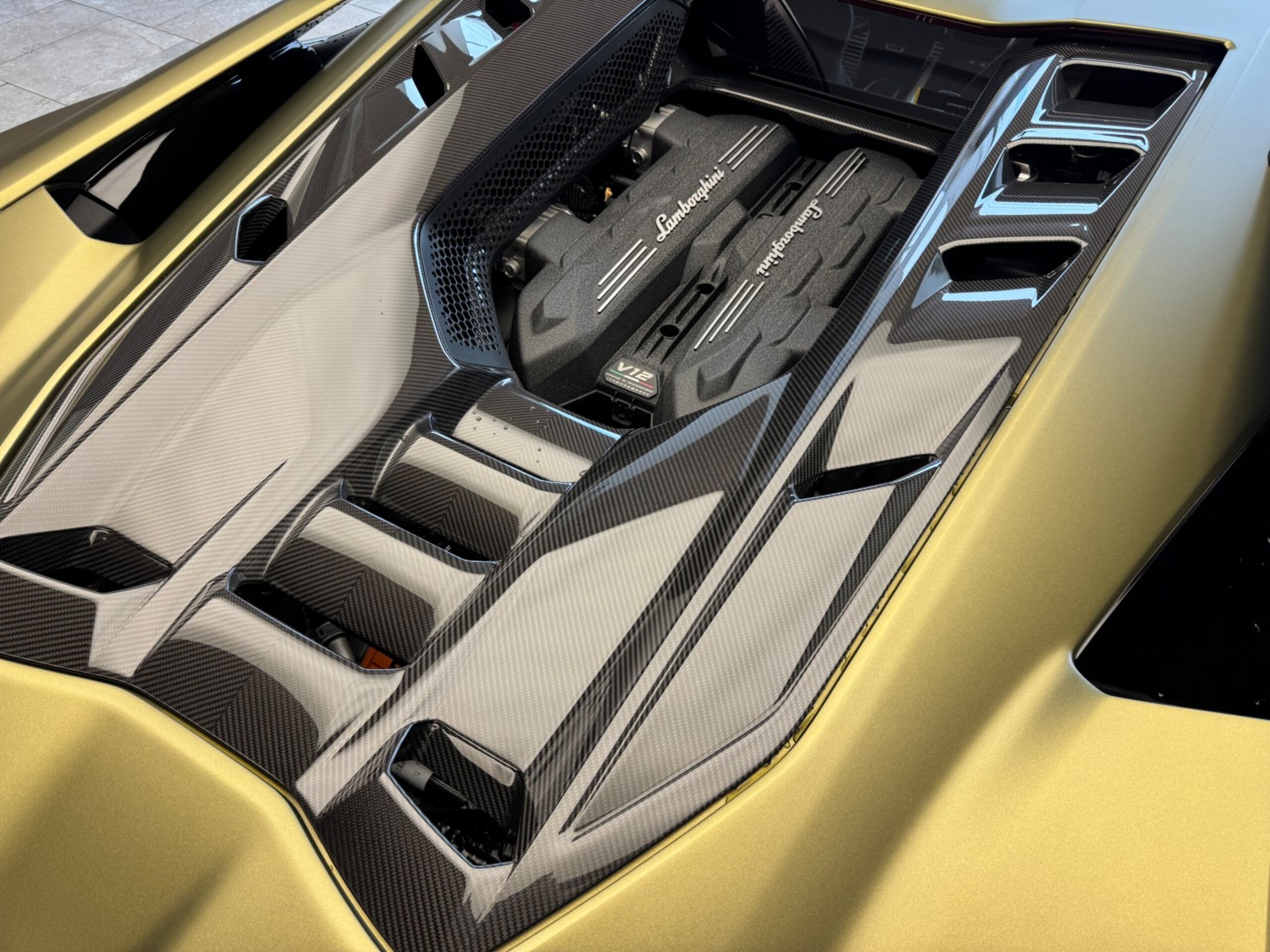 2024 Lamborghini Revuelto - 2024 لامبورغيني Revuelto