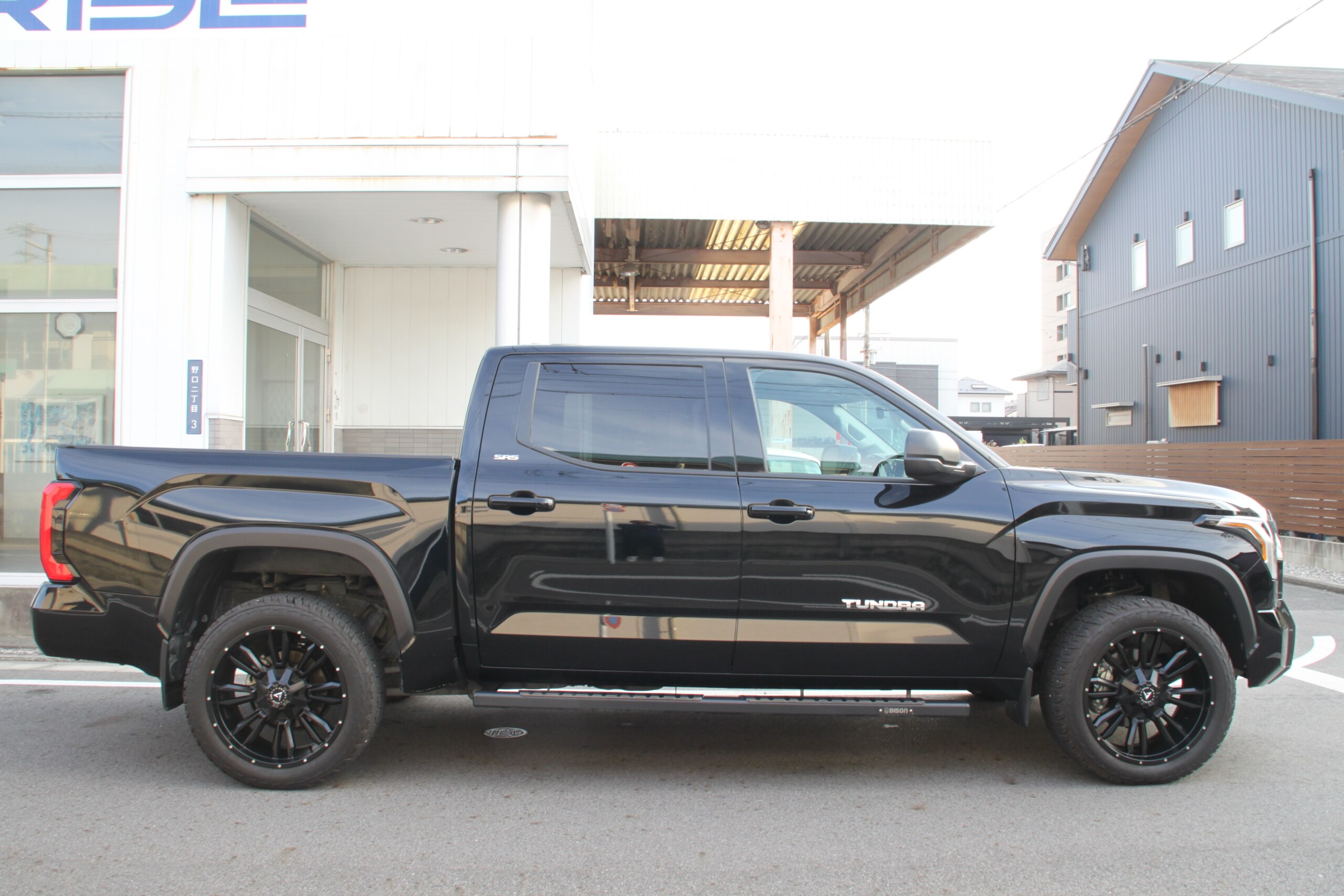 2024 Toyota Tundra - 米国トヨタ タンドラ クルーマックスSR 3.5ツインターボV6 4WD 10速AT アイドリングストップ LEDヘッドランプ ワイヤレスCarPlay オートA/C フロントシートヒーター ドライブモードセレクト バックカメラ ダイナミックレーダークルーズコントロール