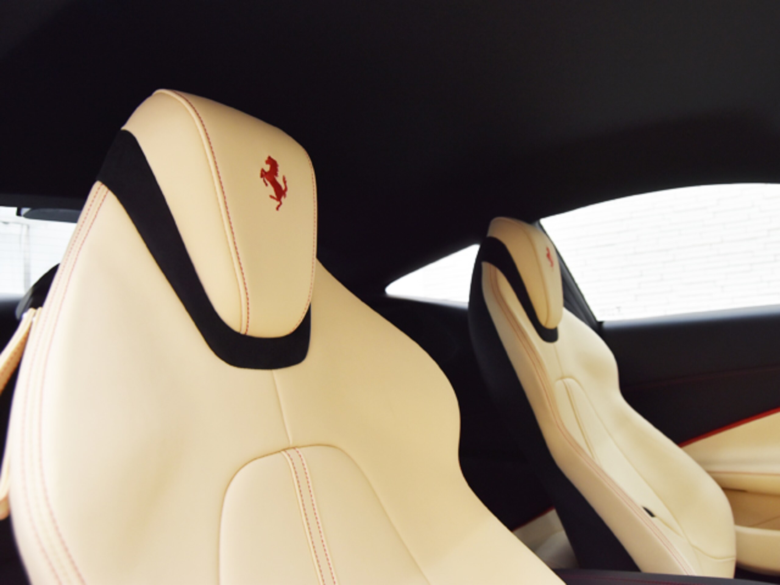 2023 Ferrari Roma - フェラーリ ローマ F1 DCT OP417/LEDカーボンステアリング/クリーム革